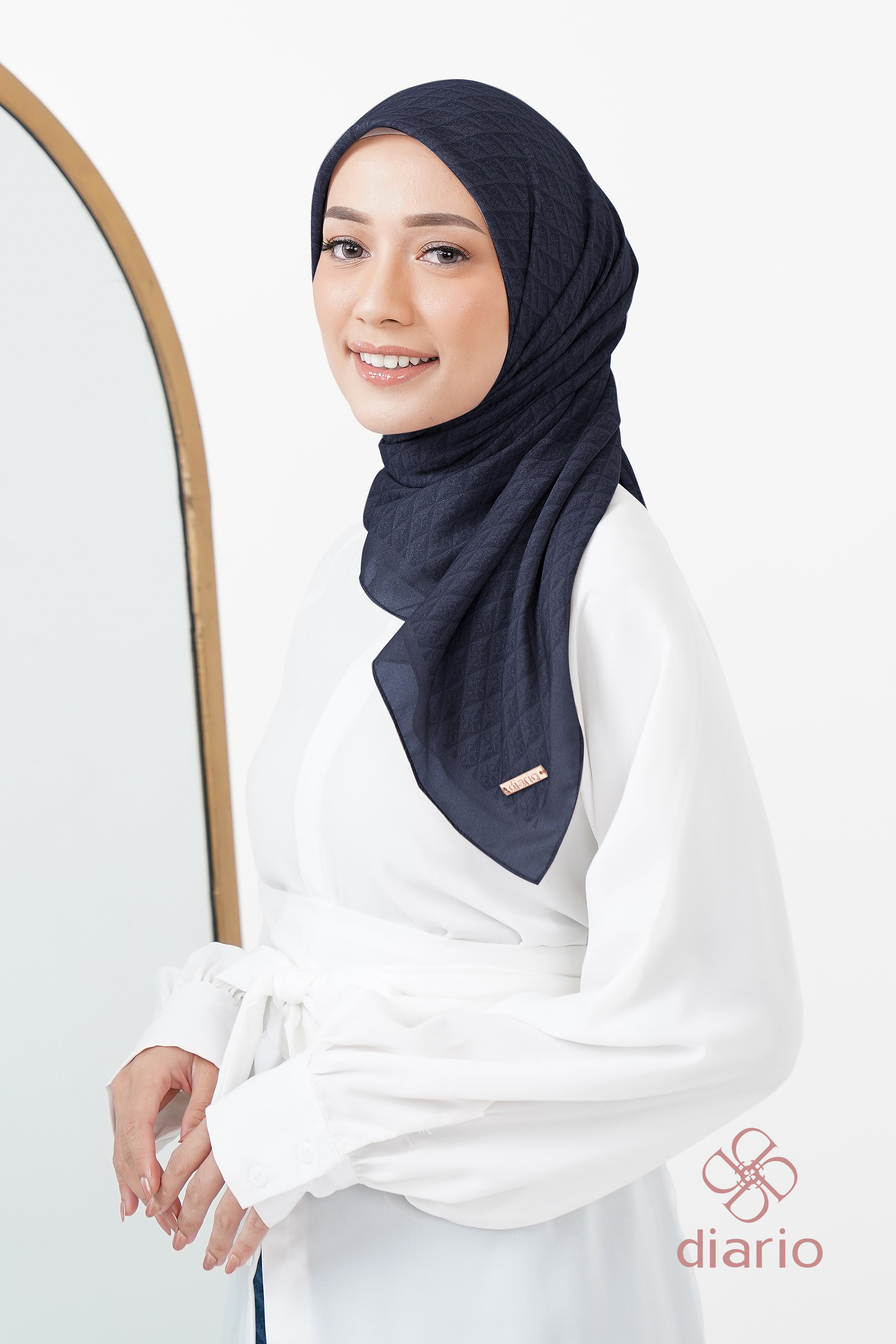 Ultrafine Elea Scarf Kerudung Segi Empat