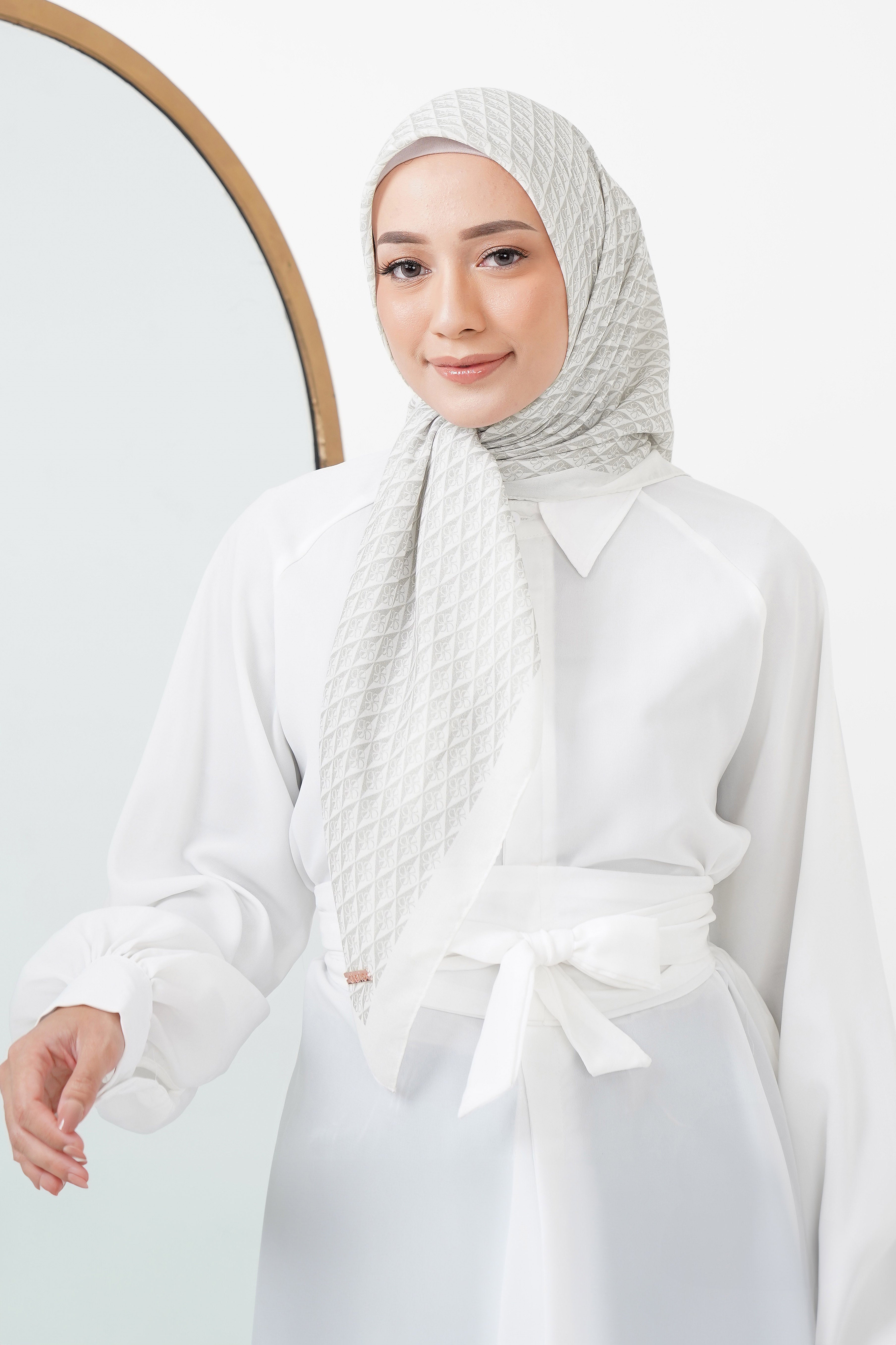 Ultrafine Elea Scarf Kerudung Segi Empat