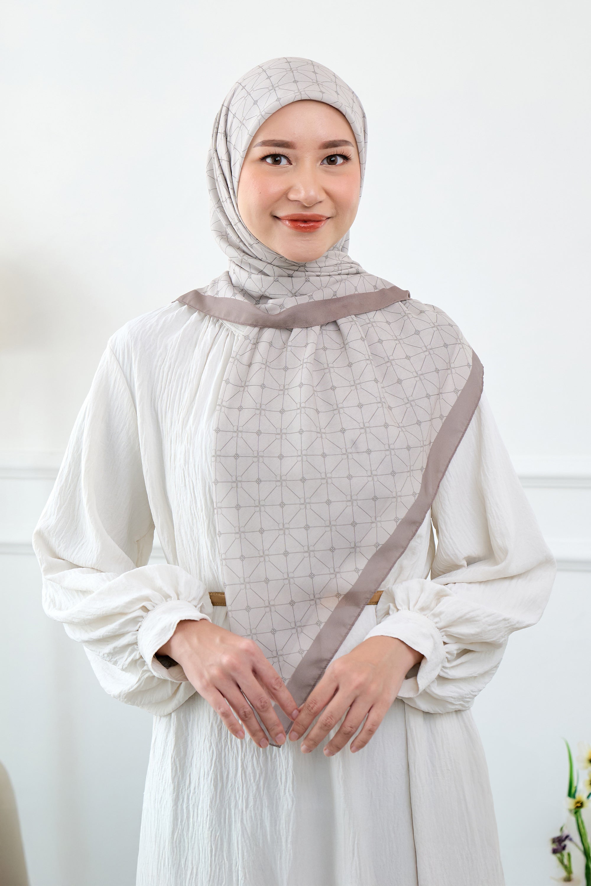 Ultrafine Elmira Scarf Kerudung Segi Empat