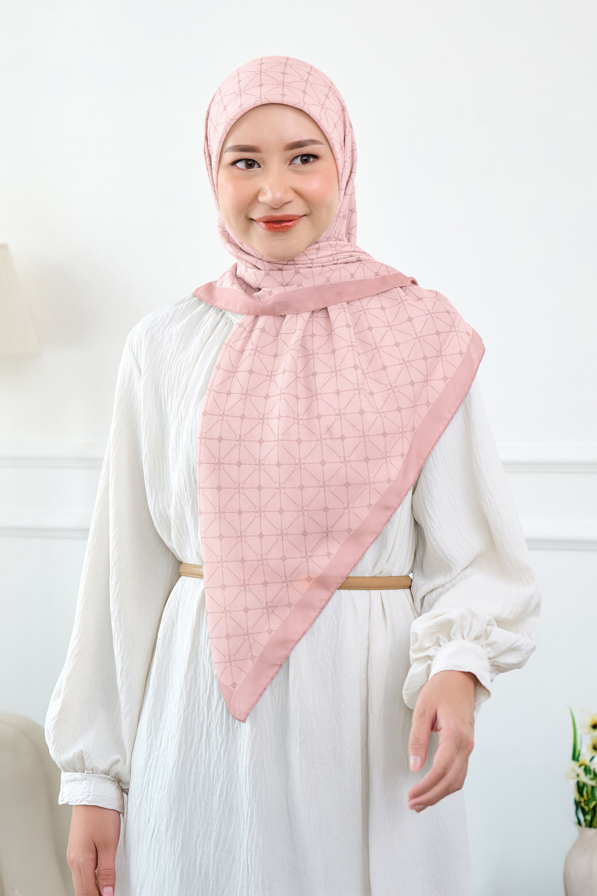 Ultrafine Elmira Scarf Kerudung Segi Empat