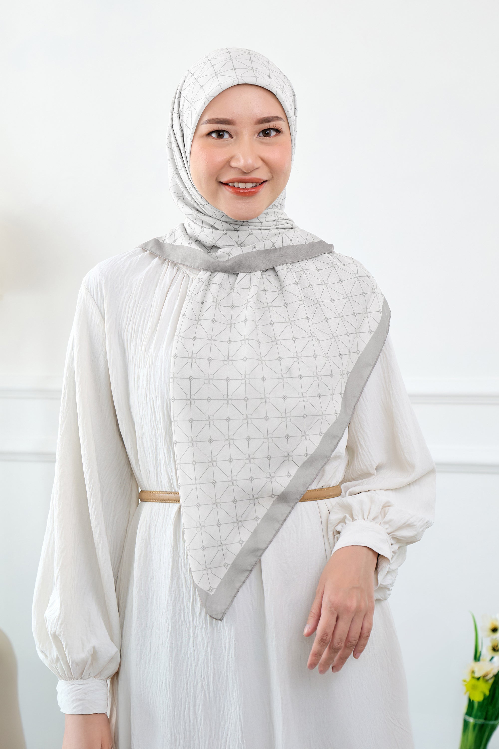 Ultrafine Elmira Scarf Kerudung Segi Empat