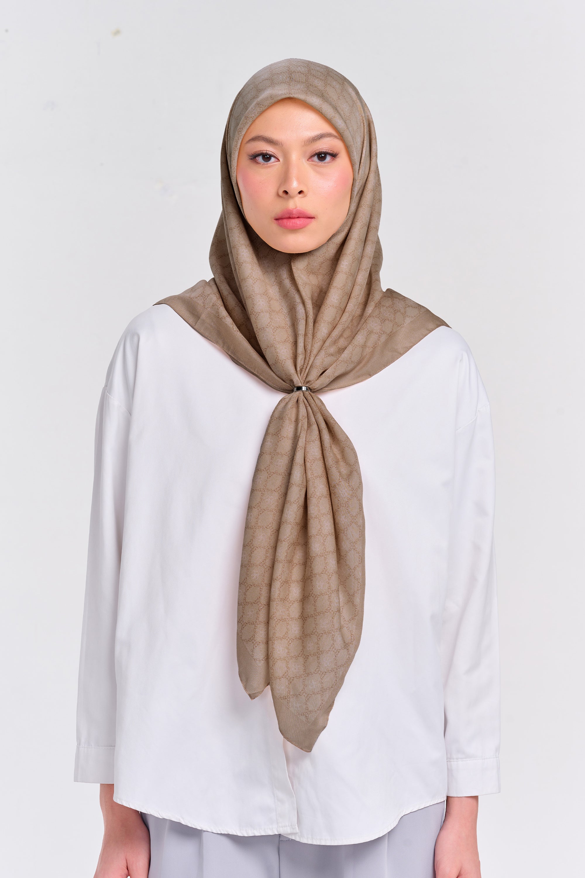 Ultrafine Ferisha Scarf Kerudung Segi Empat