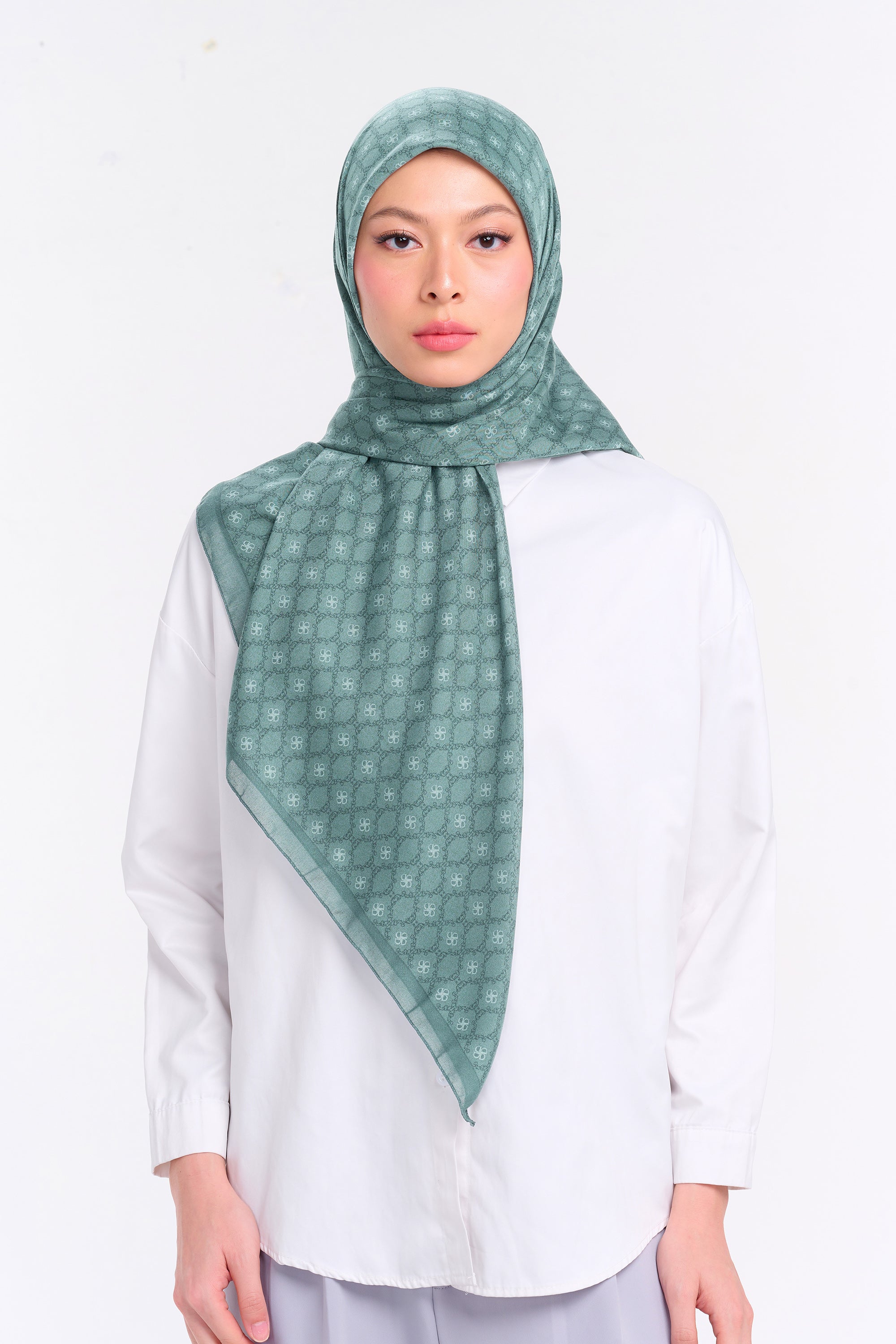 Ultrafine Ferisha Scarf Kerudung Segi Empat
