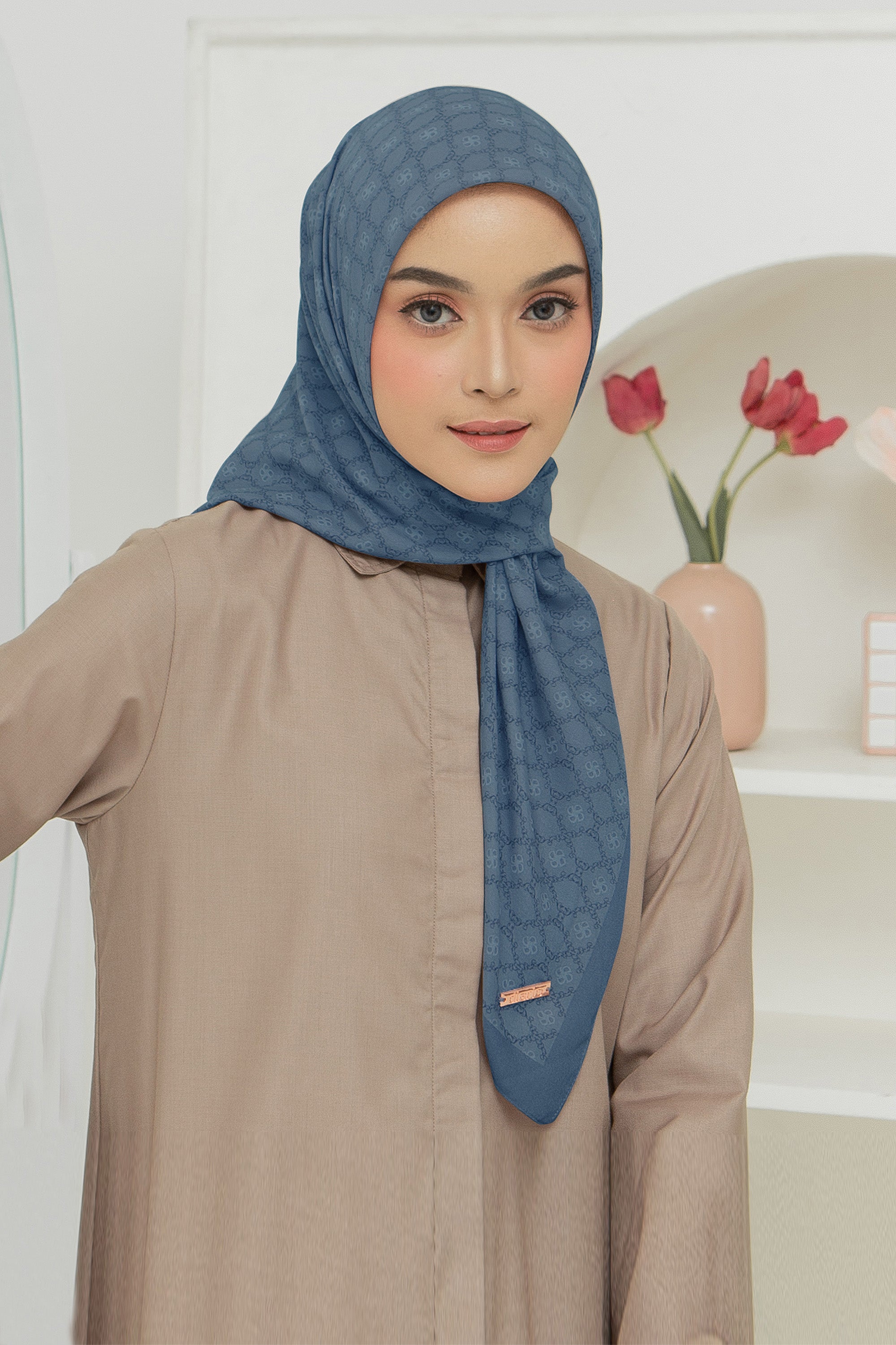 Ultrafine Ferisha Scarf Kerudung Segi Empat