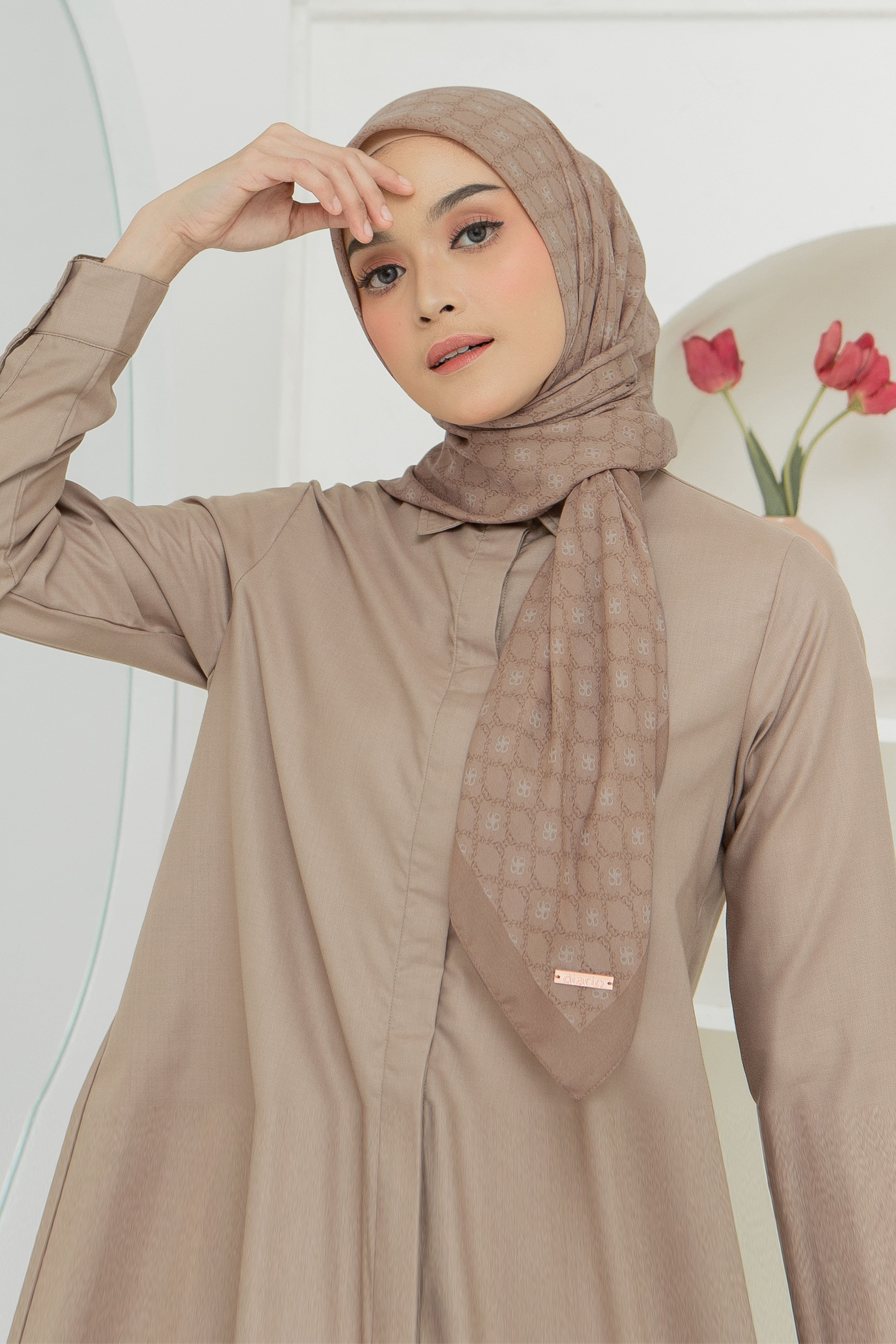 Ultrafine Ferisha Scarf Kerudung Segi Empat
