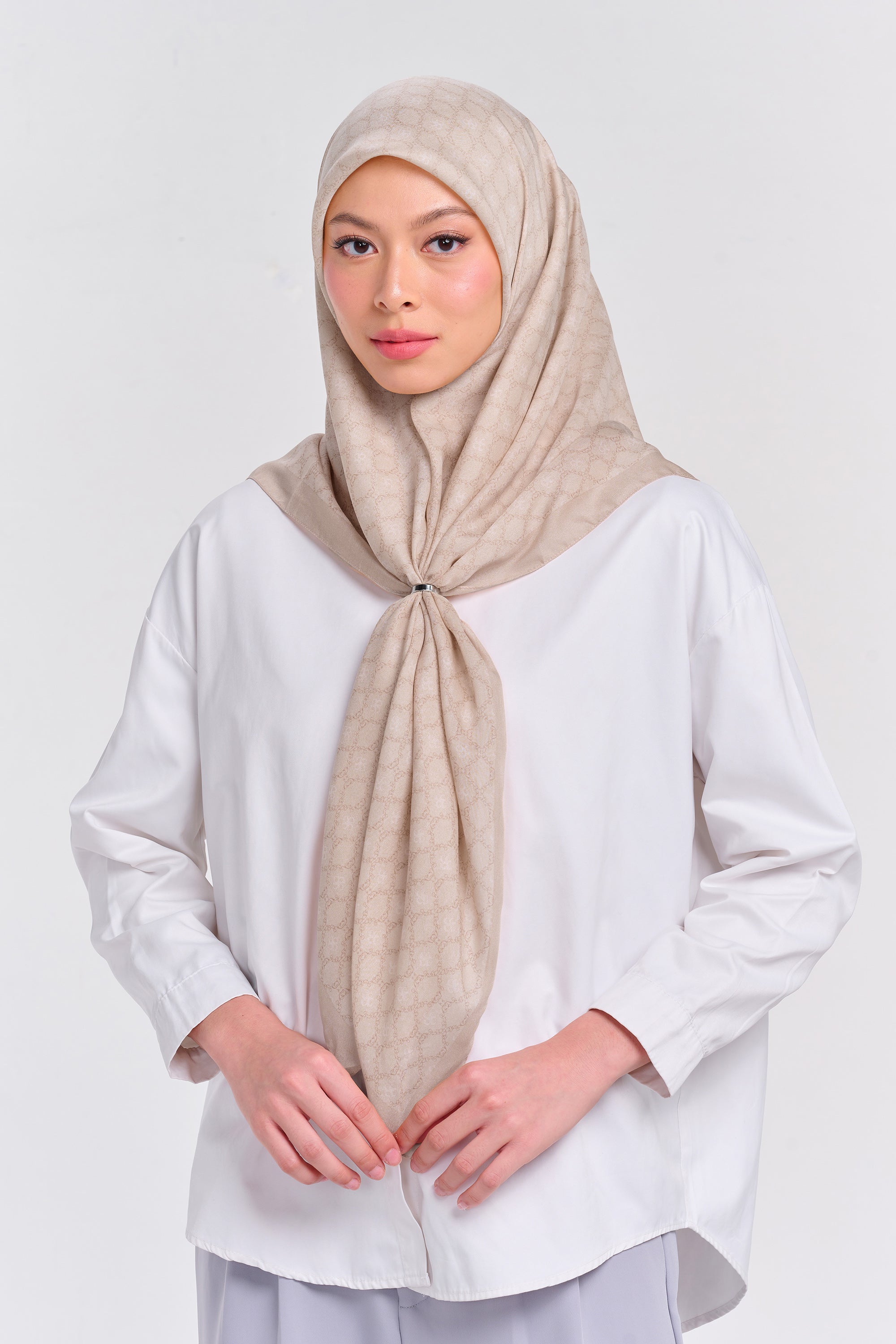 Ultrafine Ferisha Scarf Kerudung Segi Empat