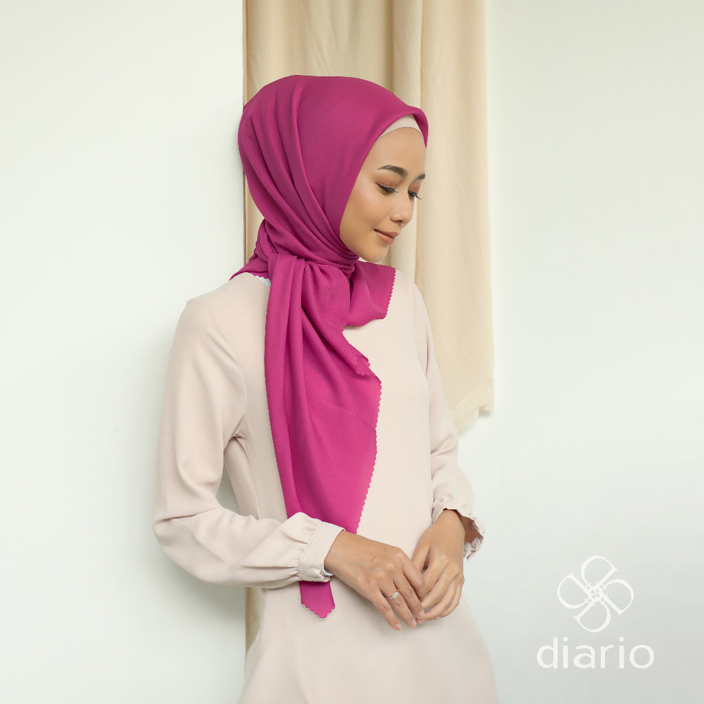 Diario - Kerudung Segi Empat Sahara LC Plain Scarf