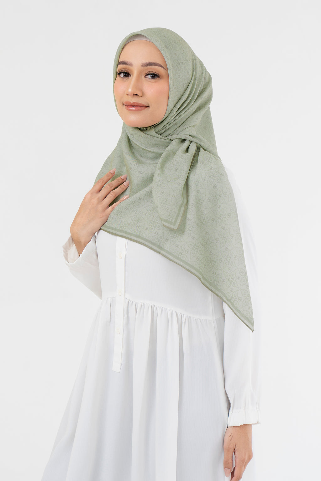 Ultrafine Luna Scarf Kerudung Segi Empat