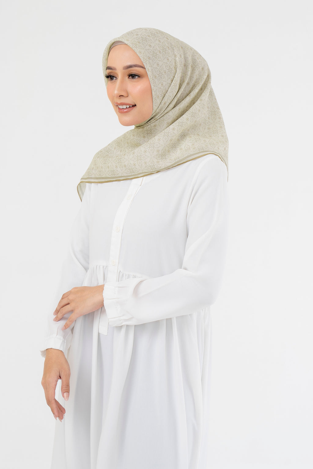 Ultrafine Luna Scarf Kerudung Segi Empat