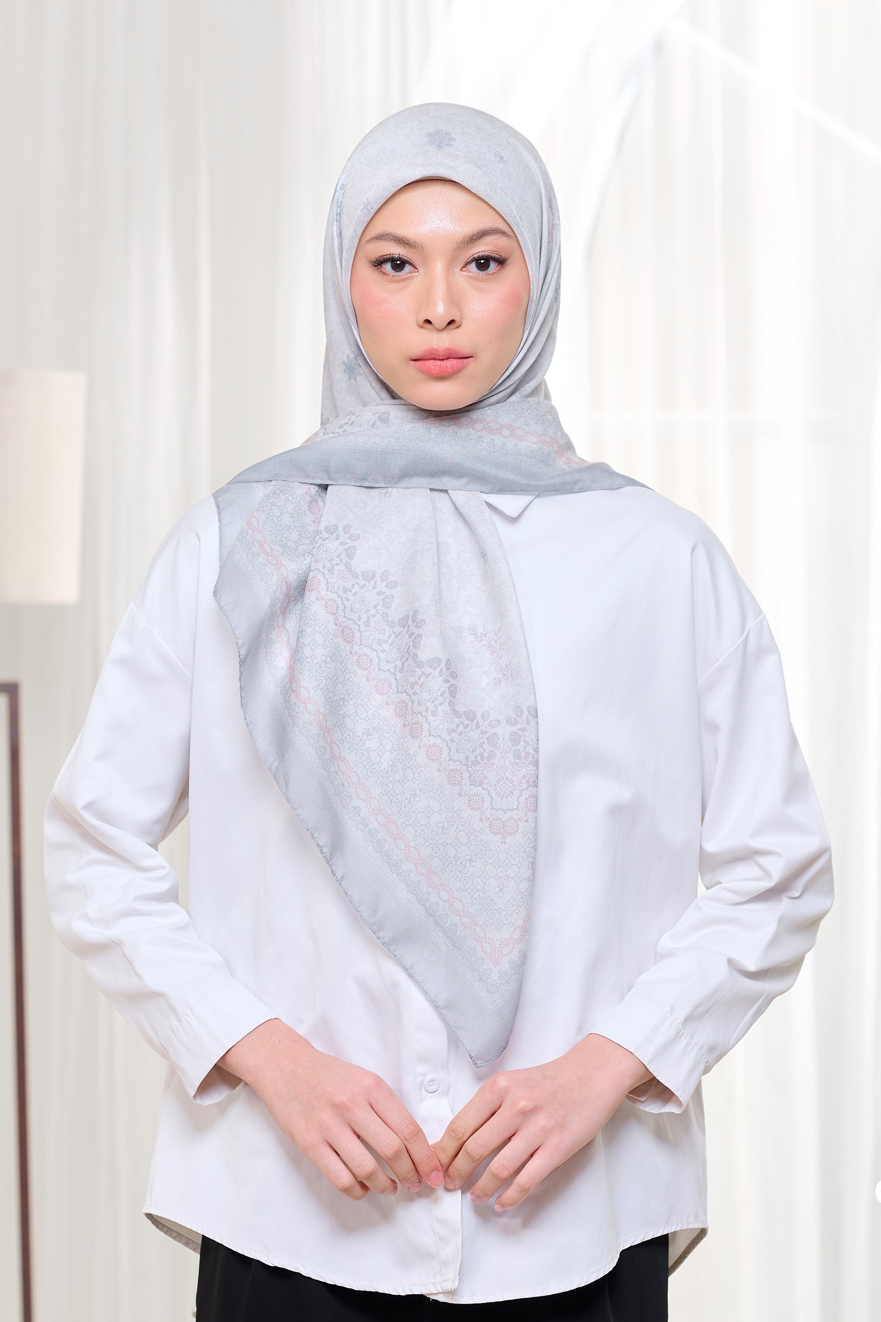 Ultrafine Safiya Hijab Scarf Kerudung Segi Empat Premium