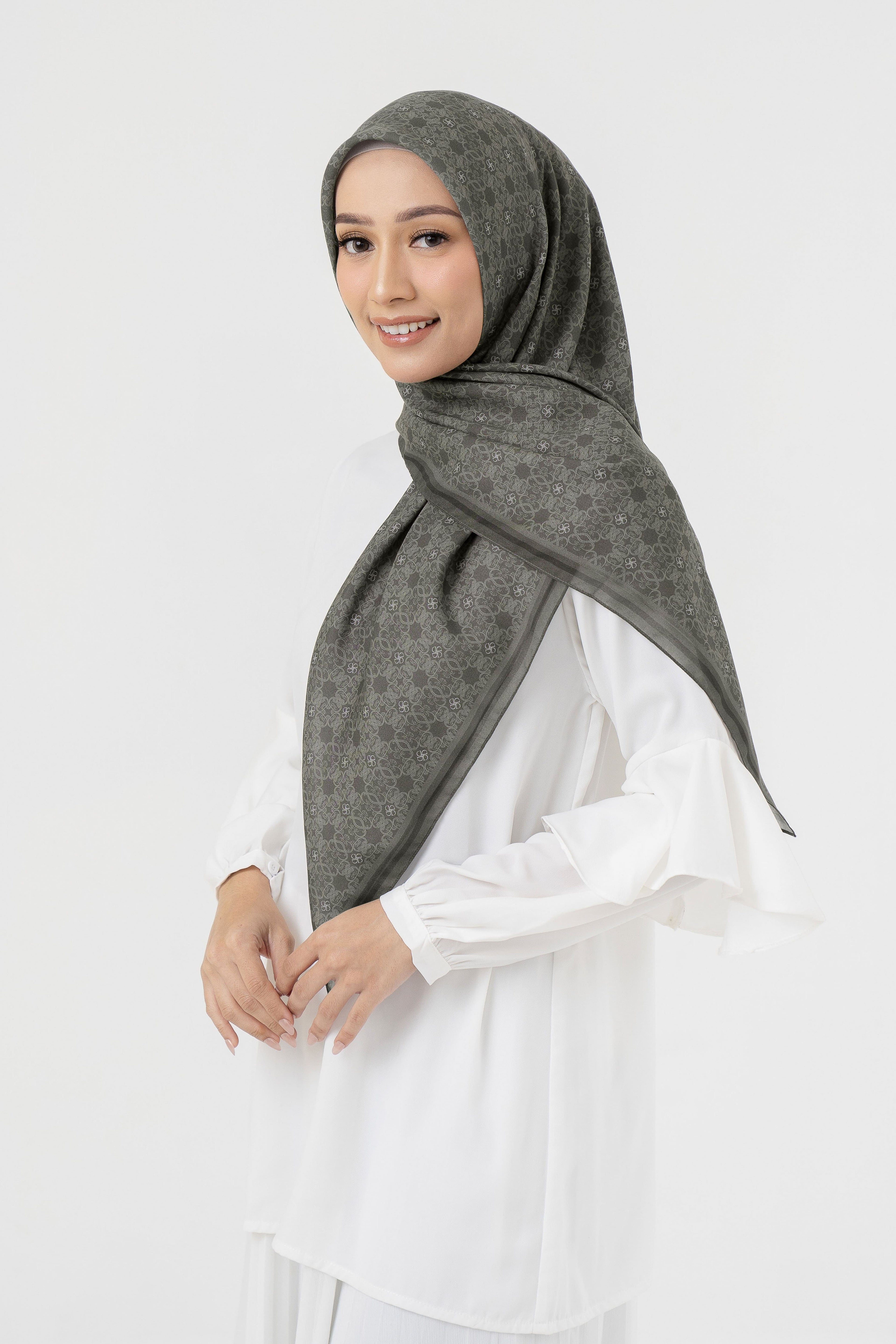 Ultrafine Keysa Scarf Kerudung Segi Empat