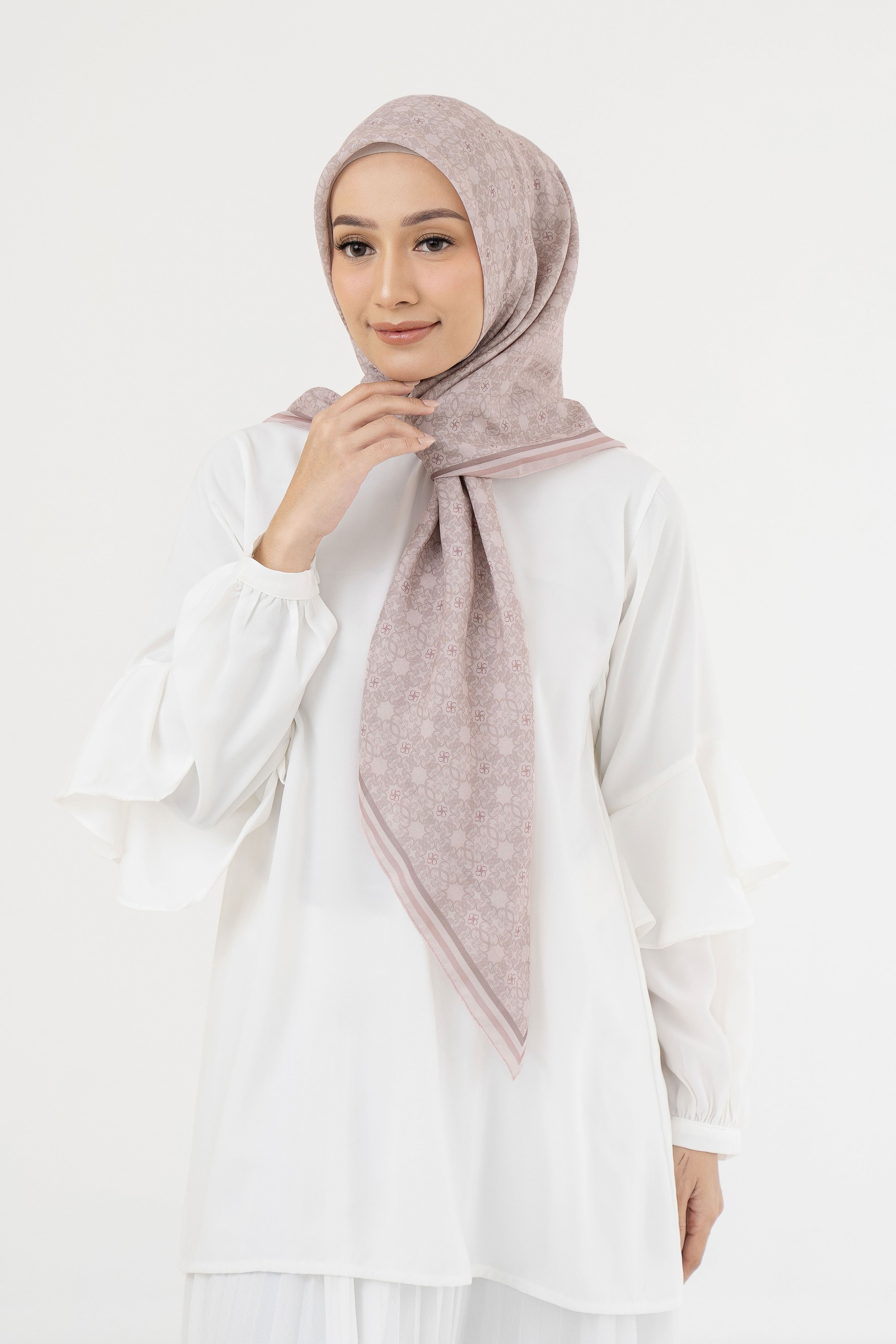 Ultrafine Keysa Scarf Kerudung Segi Empat