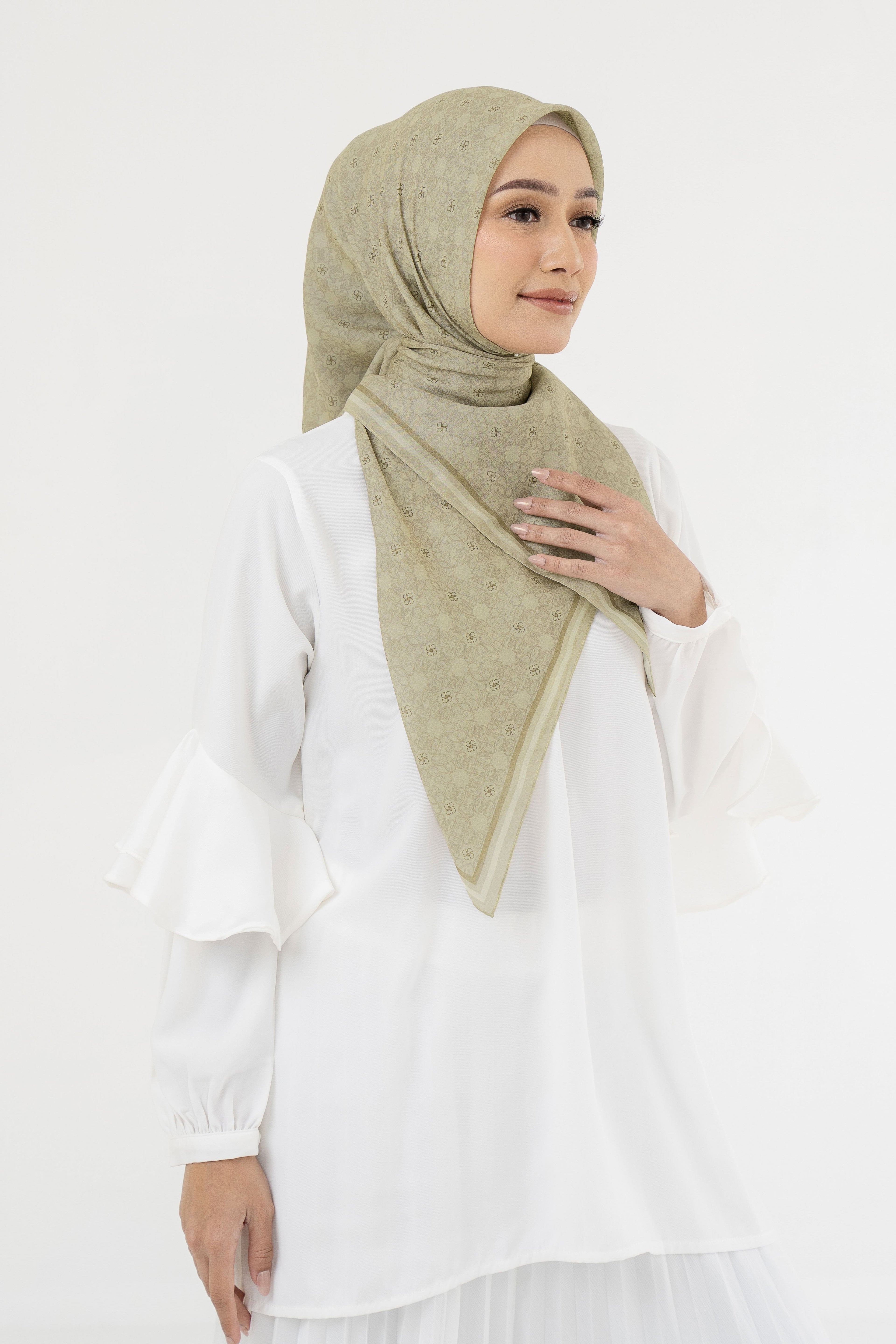 Ultrafine Keysa Scarf Kerudung Segi Empat