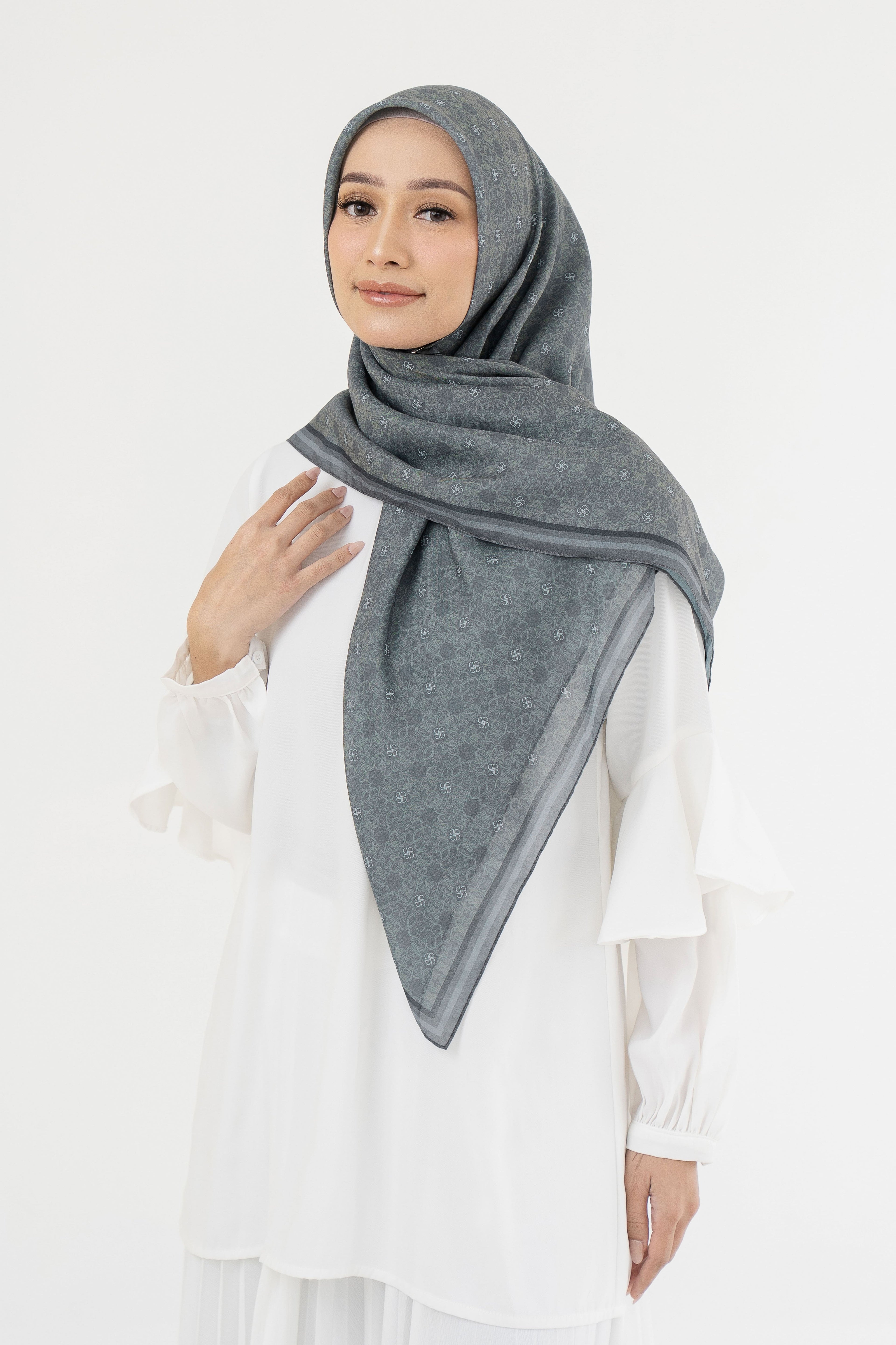 Ultrafine Keysa Scarf Kerudung Segi Empat
