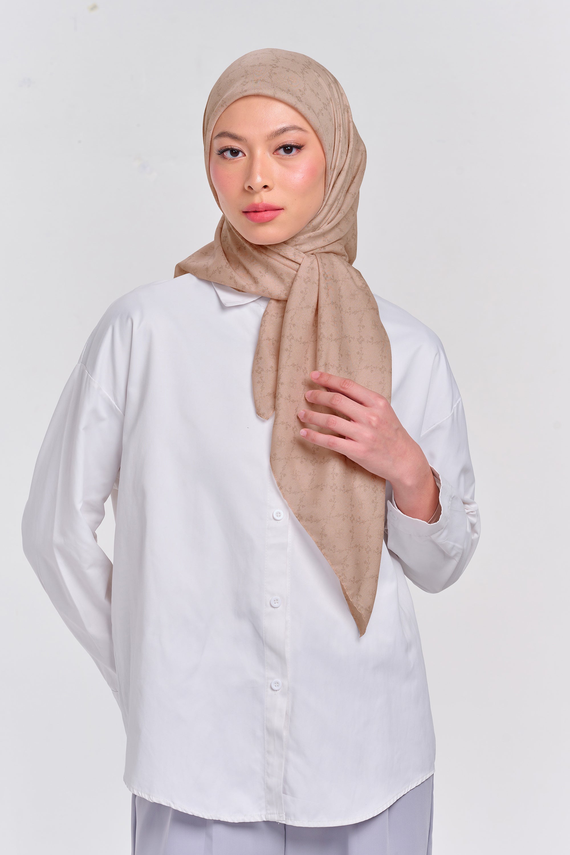 Ultrafine Ileana Scarf Kerudung Segi Empat
