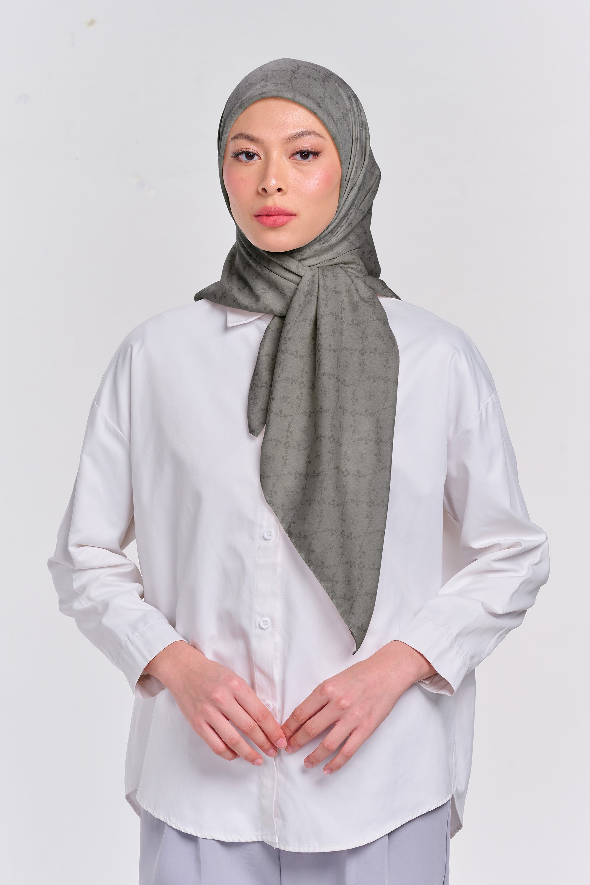 Ultrafine Ileana Scarf Kerudung Segi Empat