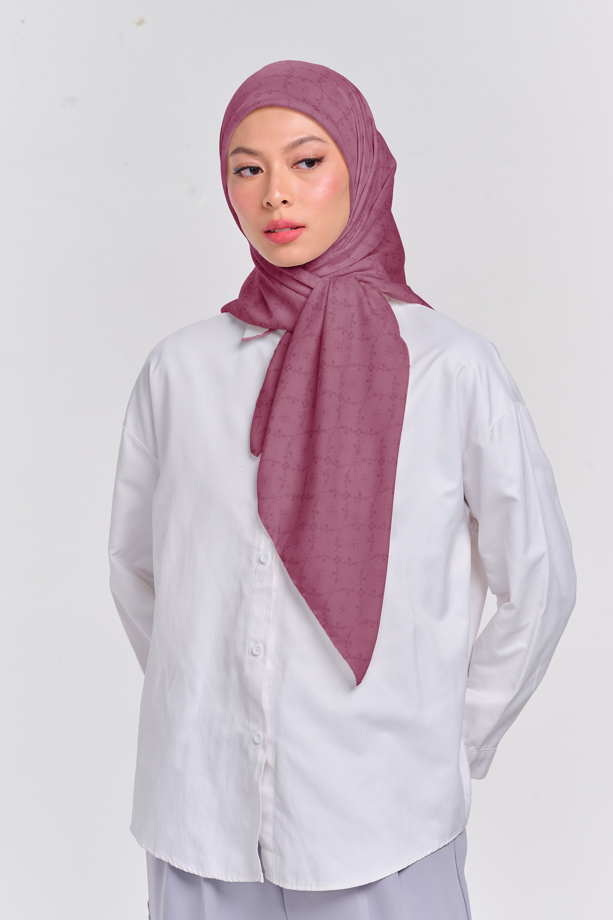 Ultrafine Ileana Scarf Kerudung Segi Empat