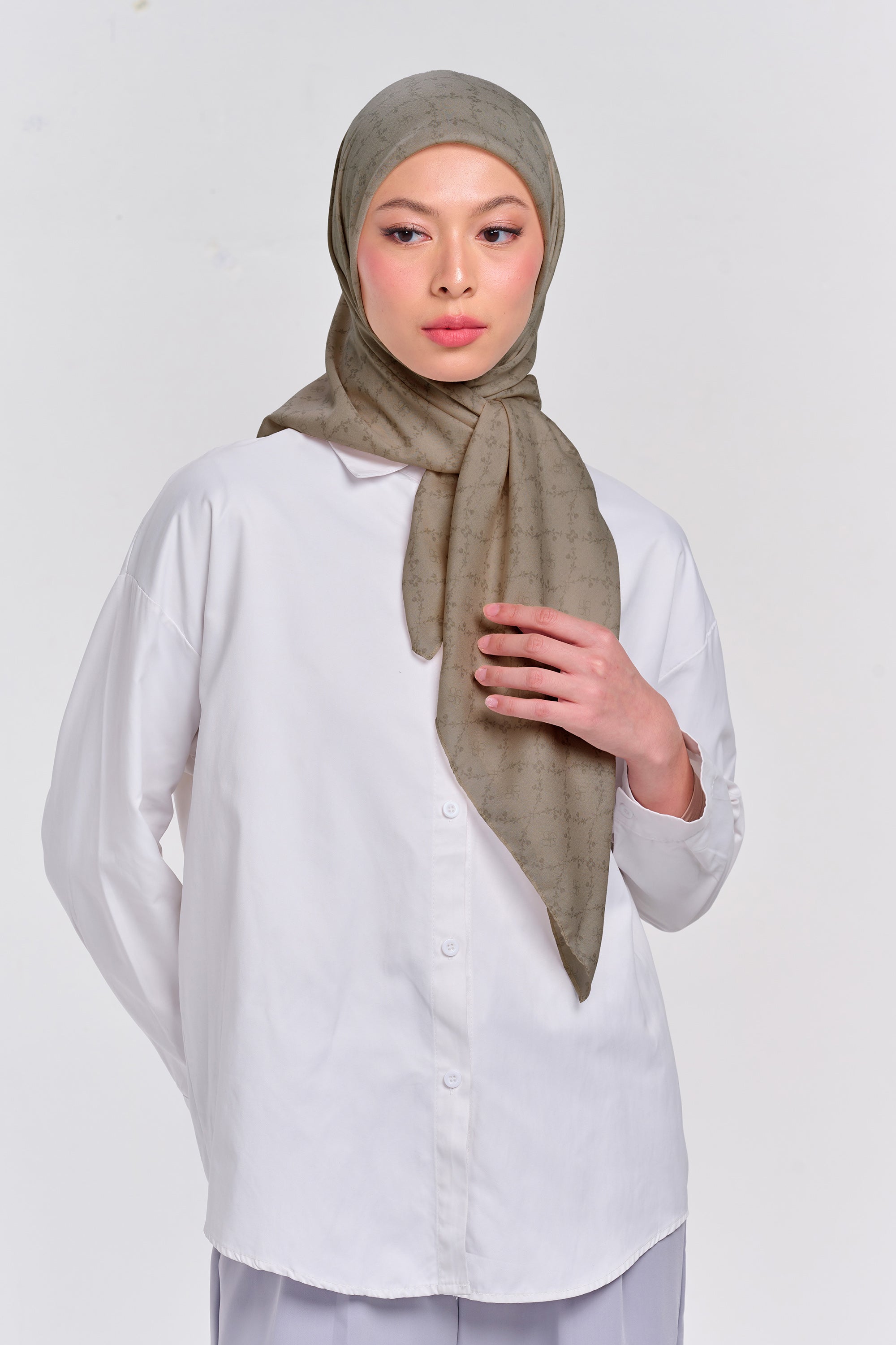 Ultrafine Ileana Scarf Kerudung Segi Empat