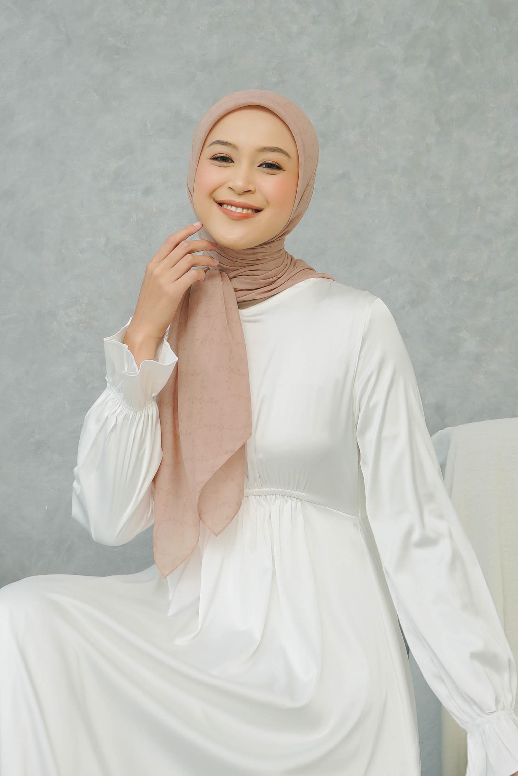 Ultrafine Ileana Scarf Kerudung Segi Empat