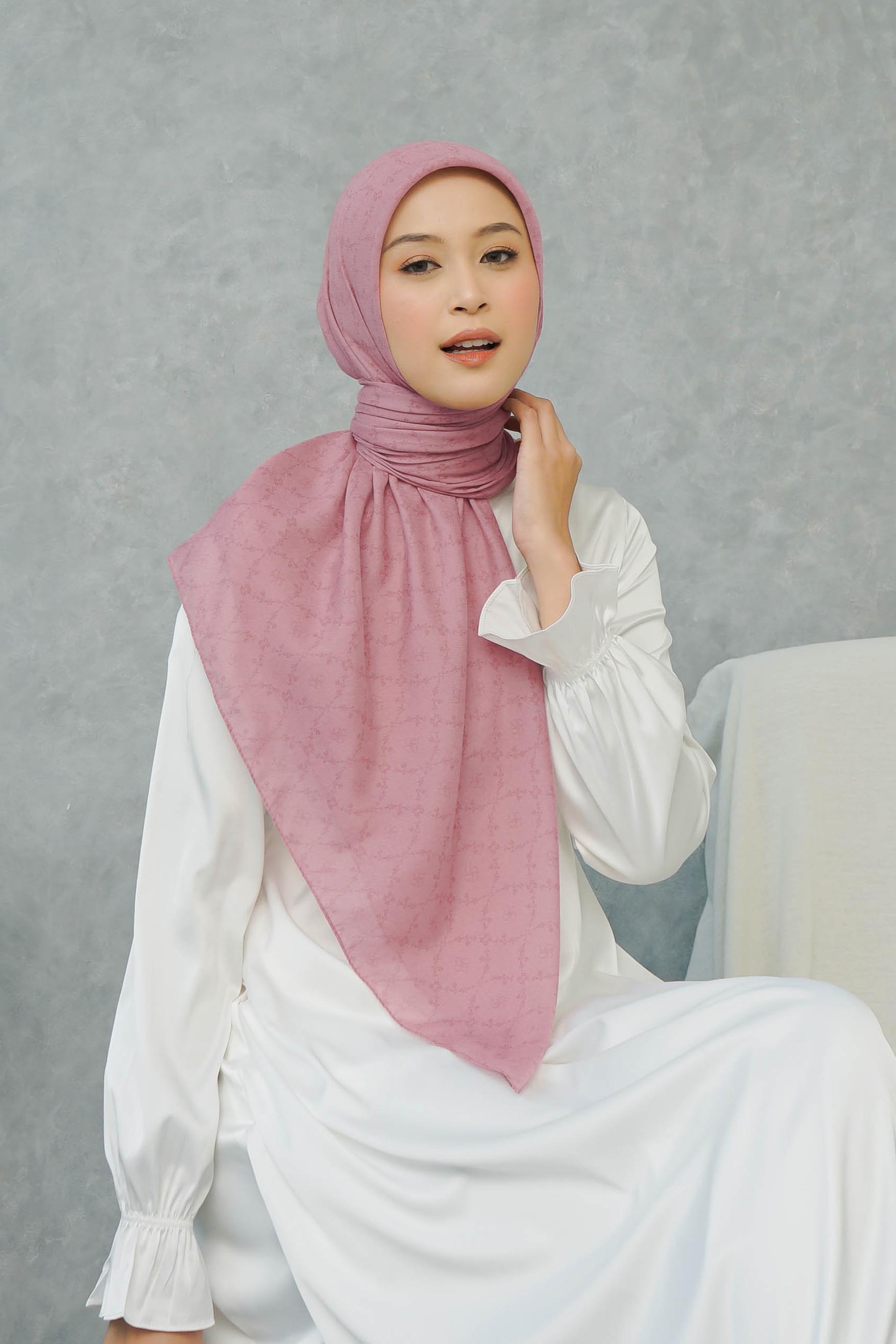 Ultrafine Ileana Scarf Kerudung Segi Empat