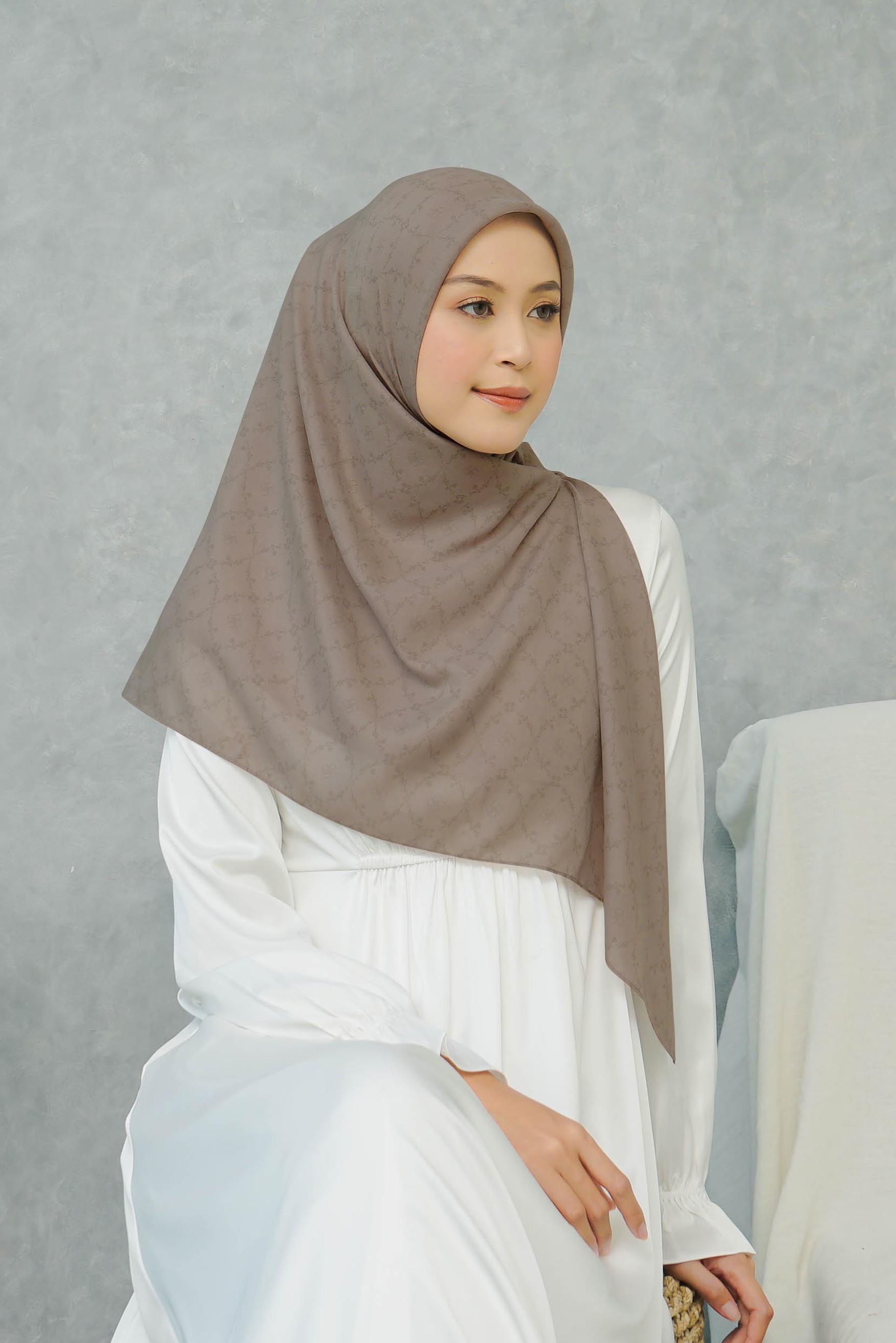 Ultrafine Ileana Scarf Kerudung Segi Empat