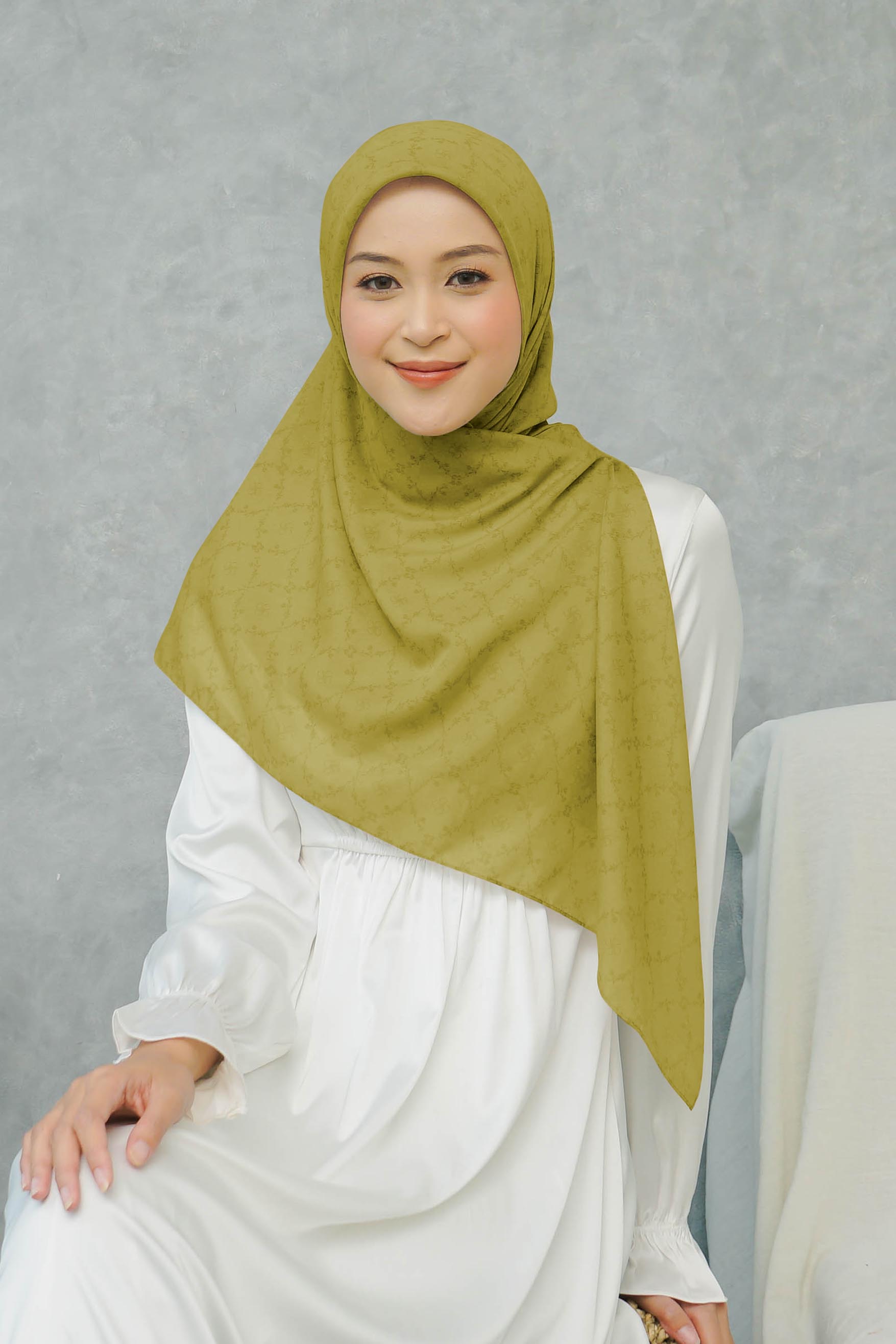 Ultrafine Ileana Scarf Kerudung Segi Empat