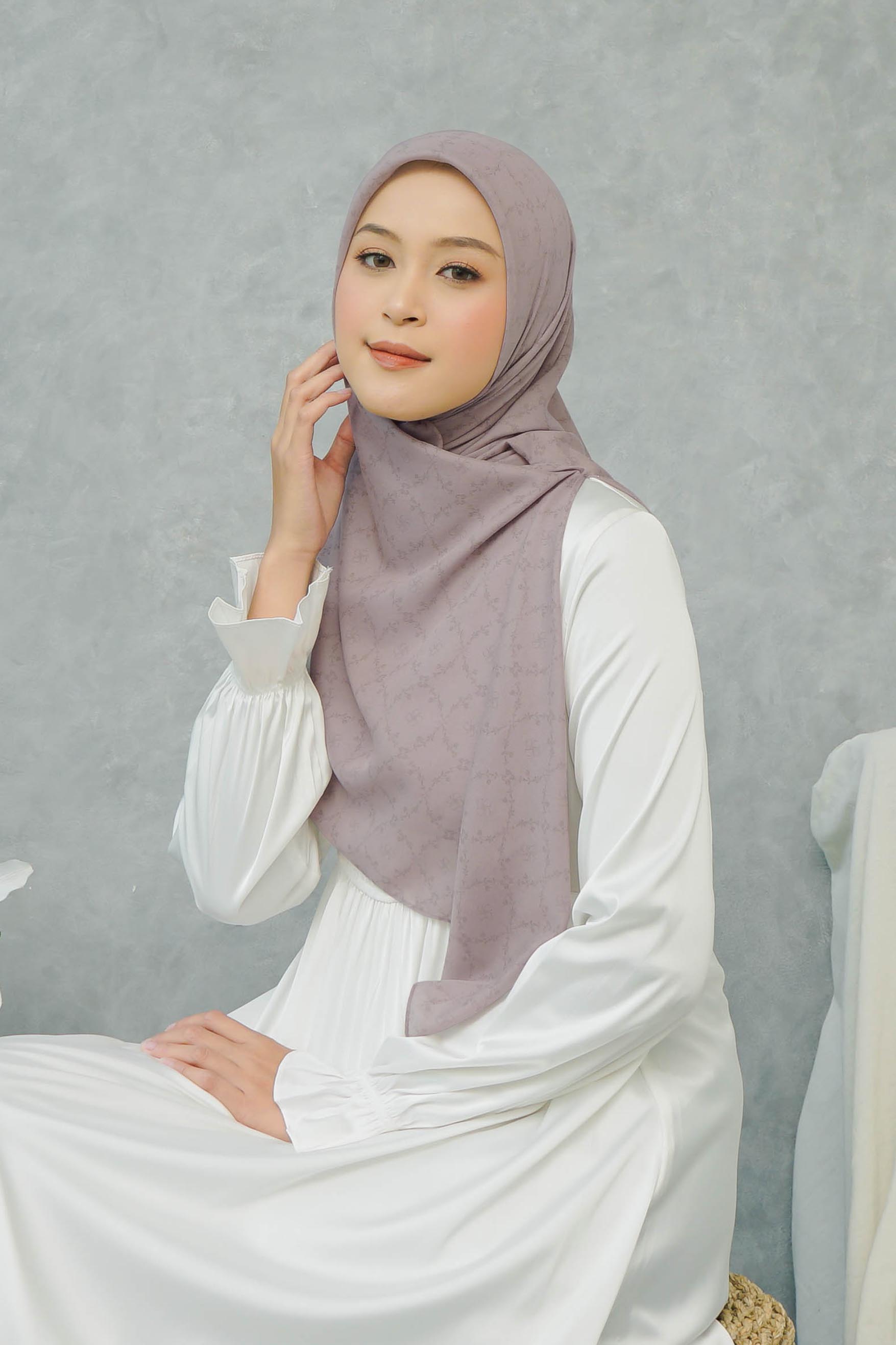 Ultrafine Ileana Scarf Kerudung Segi Empat