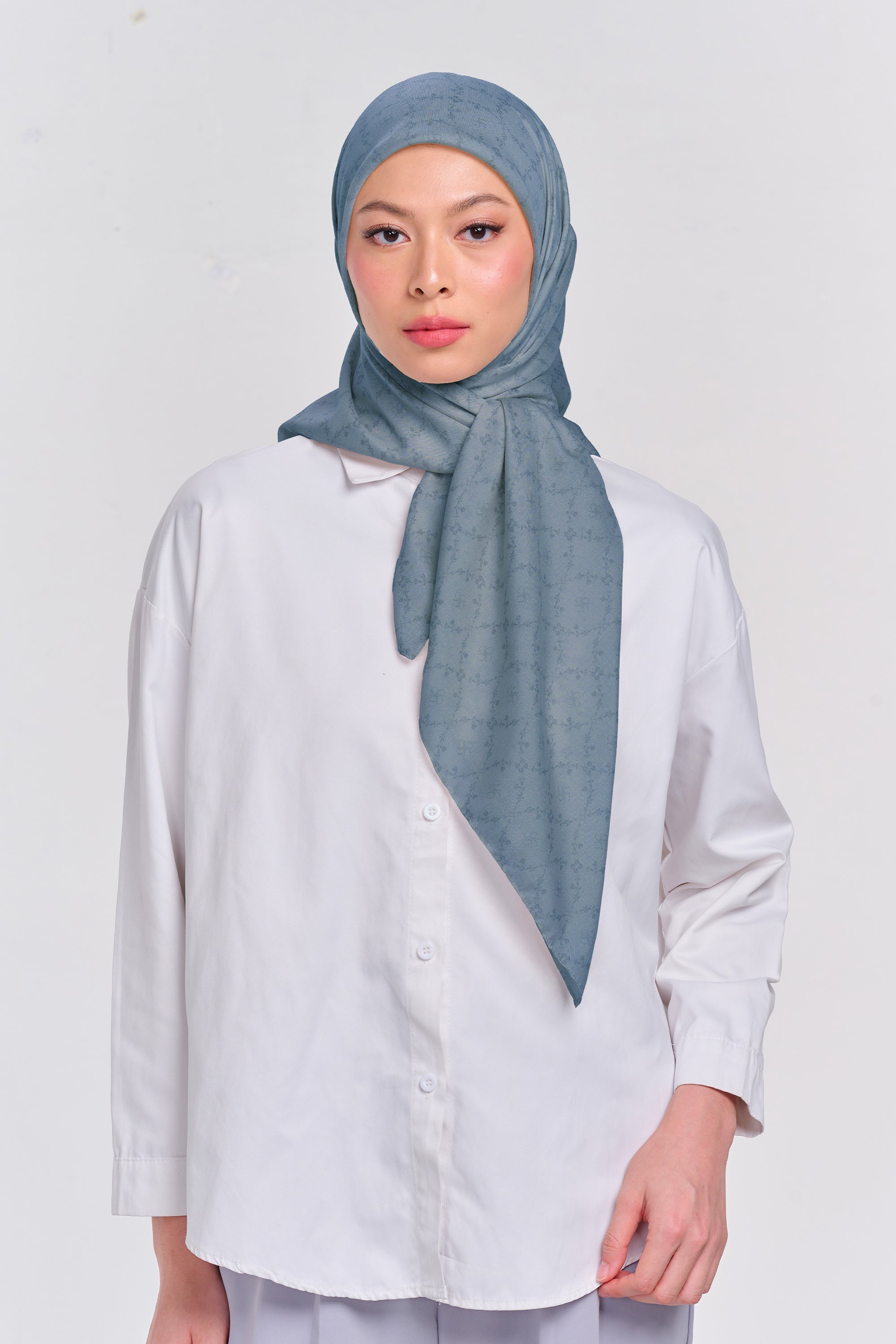 Ultrafine Ileana Scarf Kerudung Segi Empat
