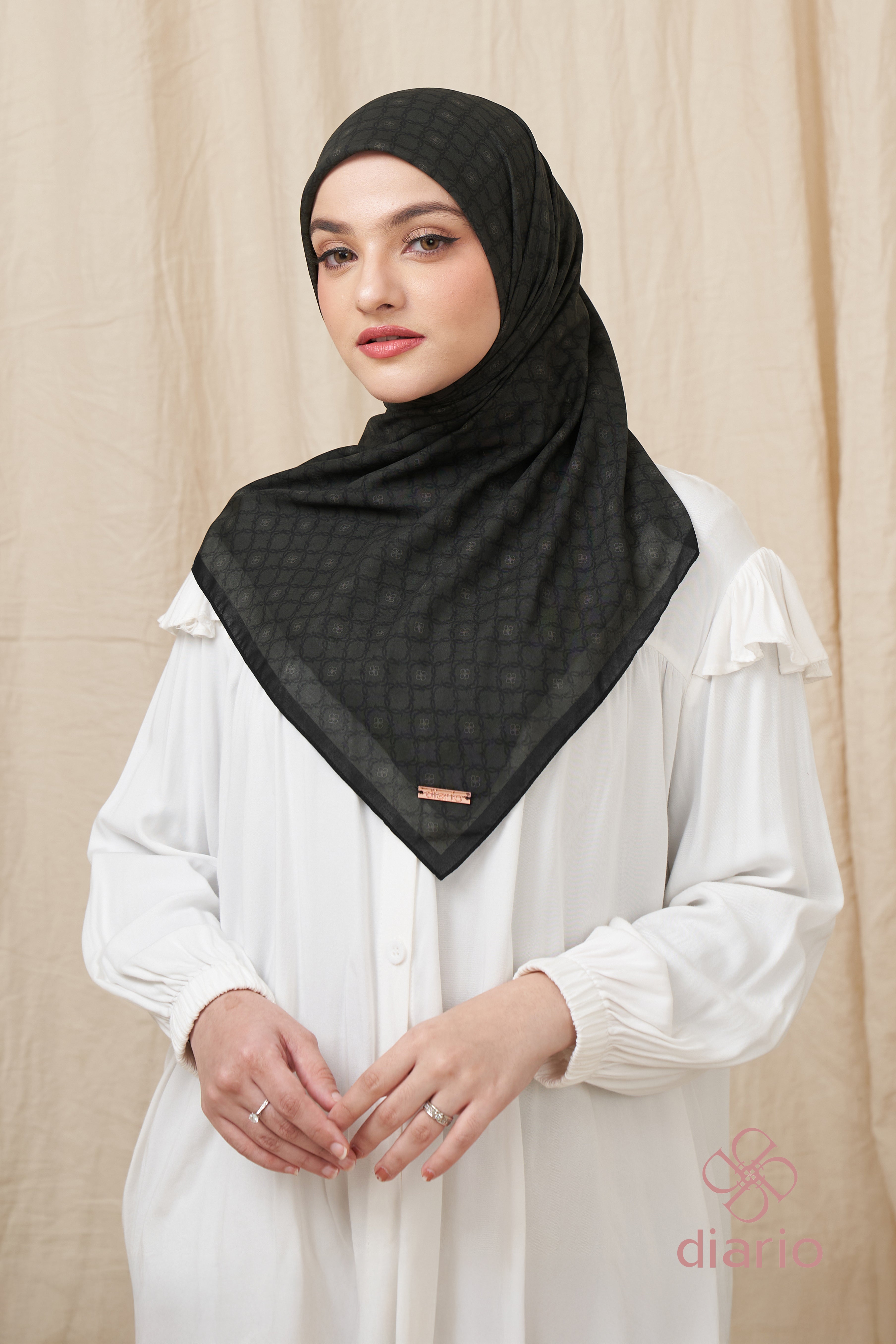 Diario - Ultrafine Ivana Scarf Kerudung Segi Empat