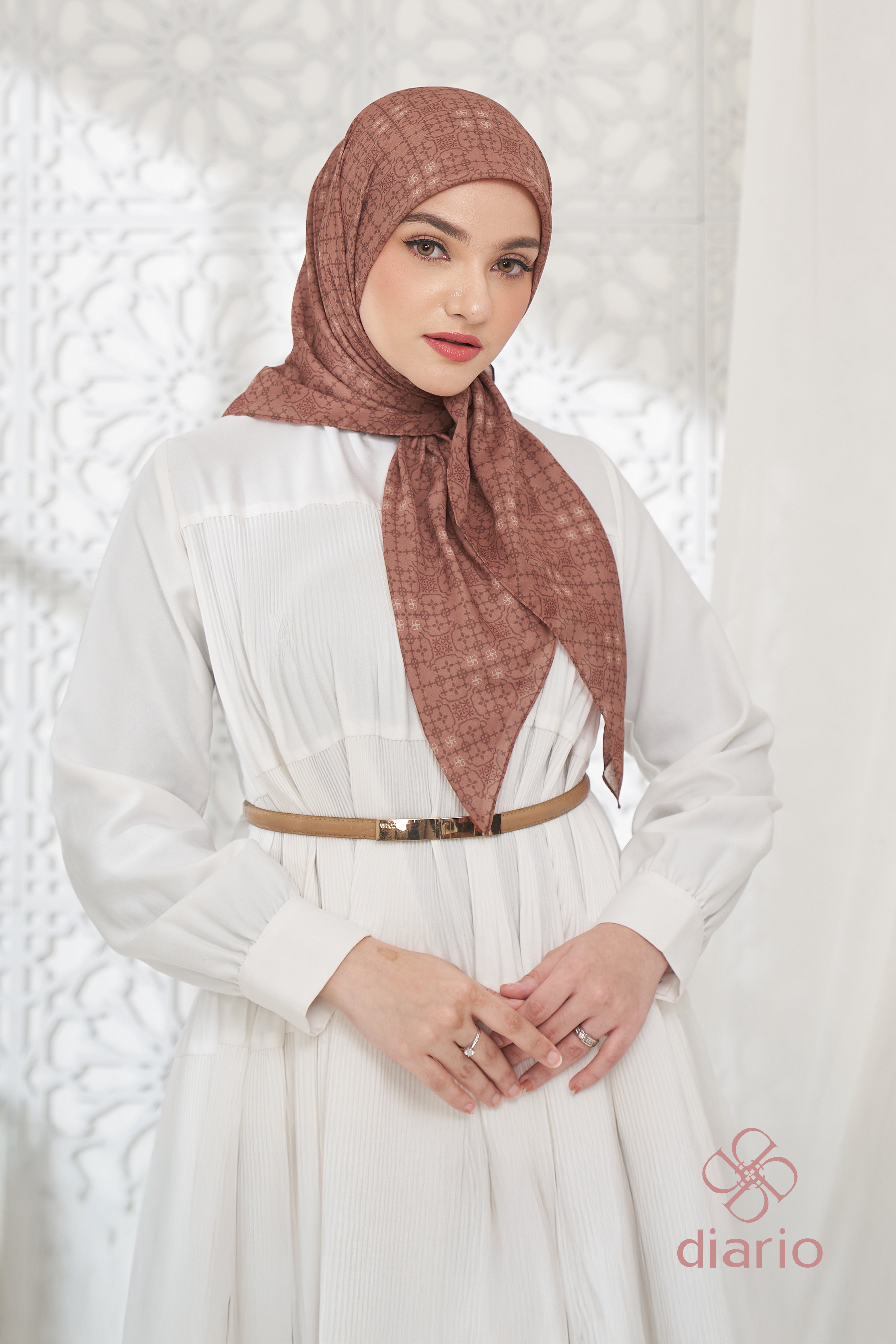 Diario - Ultrafine Jenna Scarf Kerudung Segi Empat