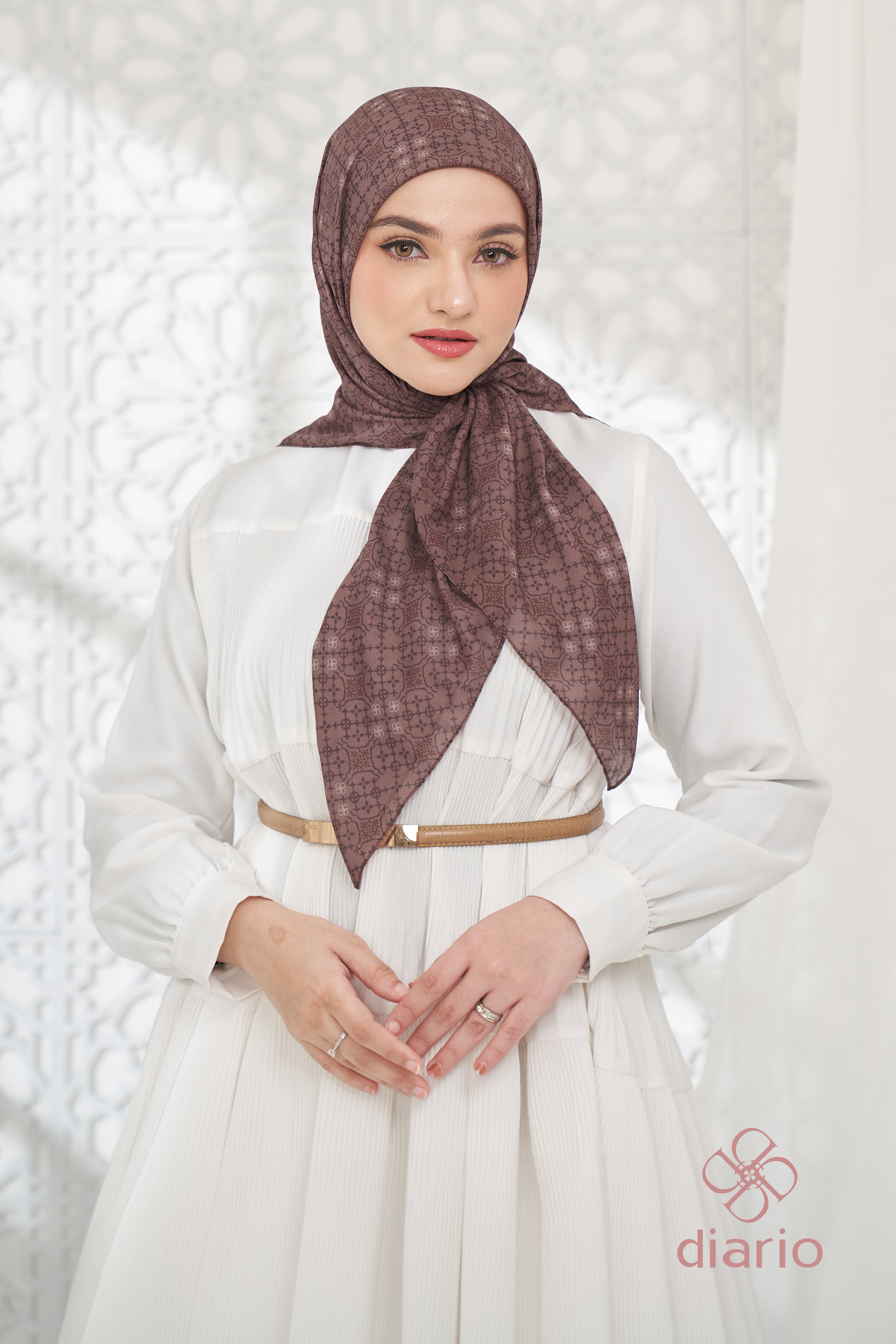 Diario - Ultrafine Jenna Scarf Kerudung Segi Empat