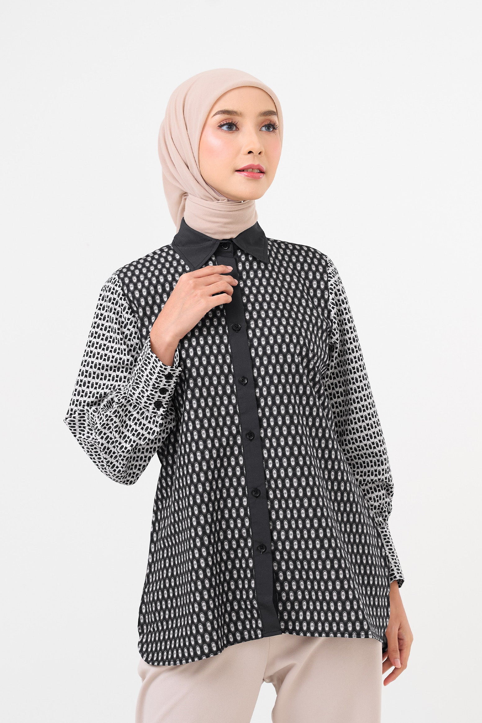 Kemeja Wanita Kaira Series