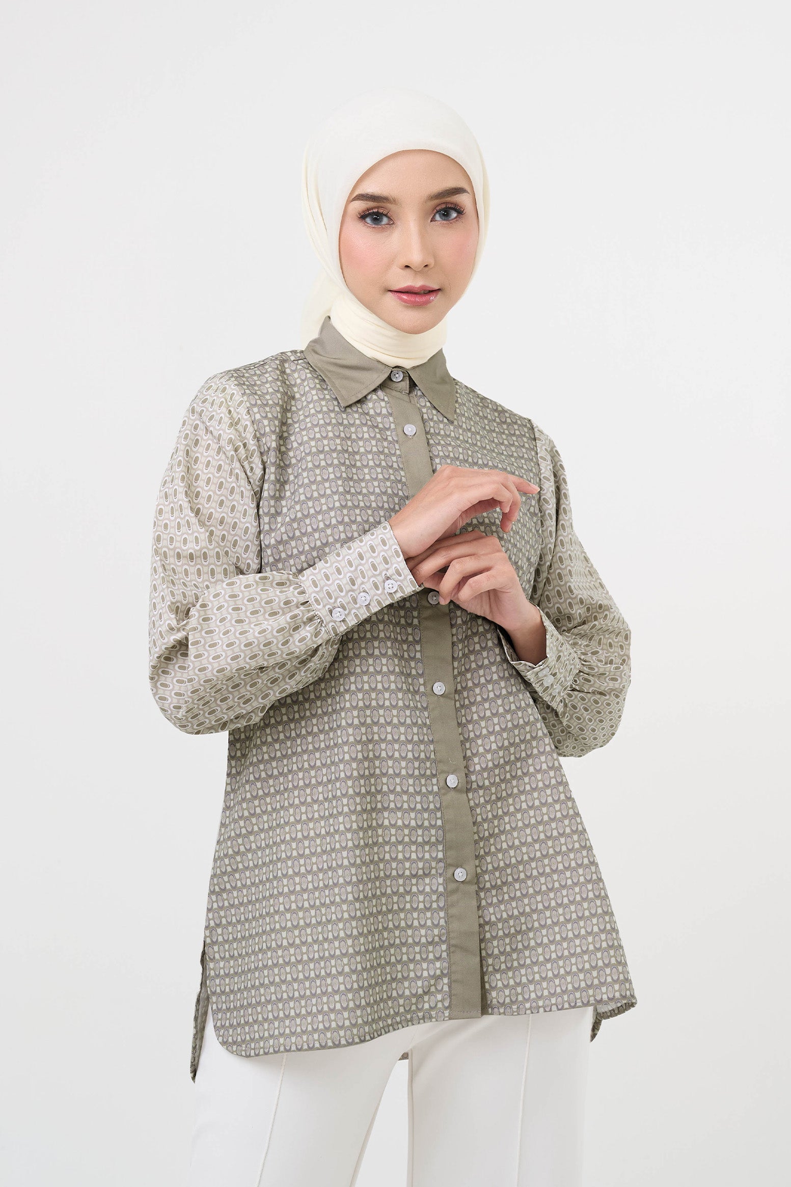 Kemeja Wanita Kaira Series