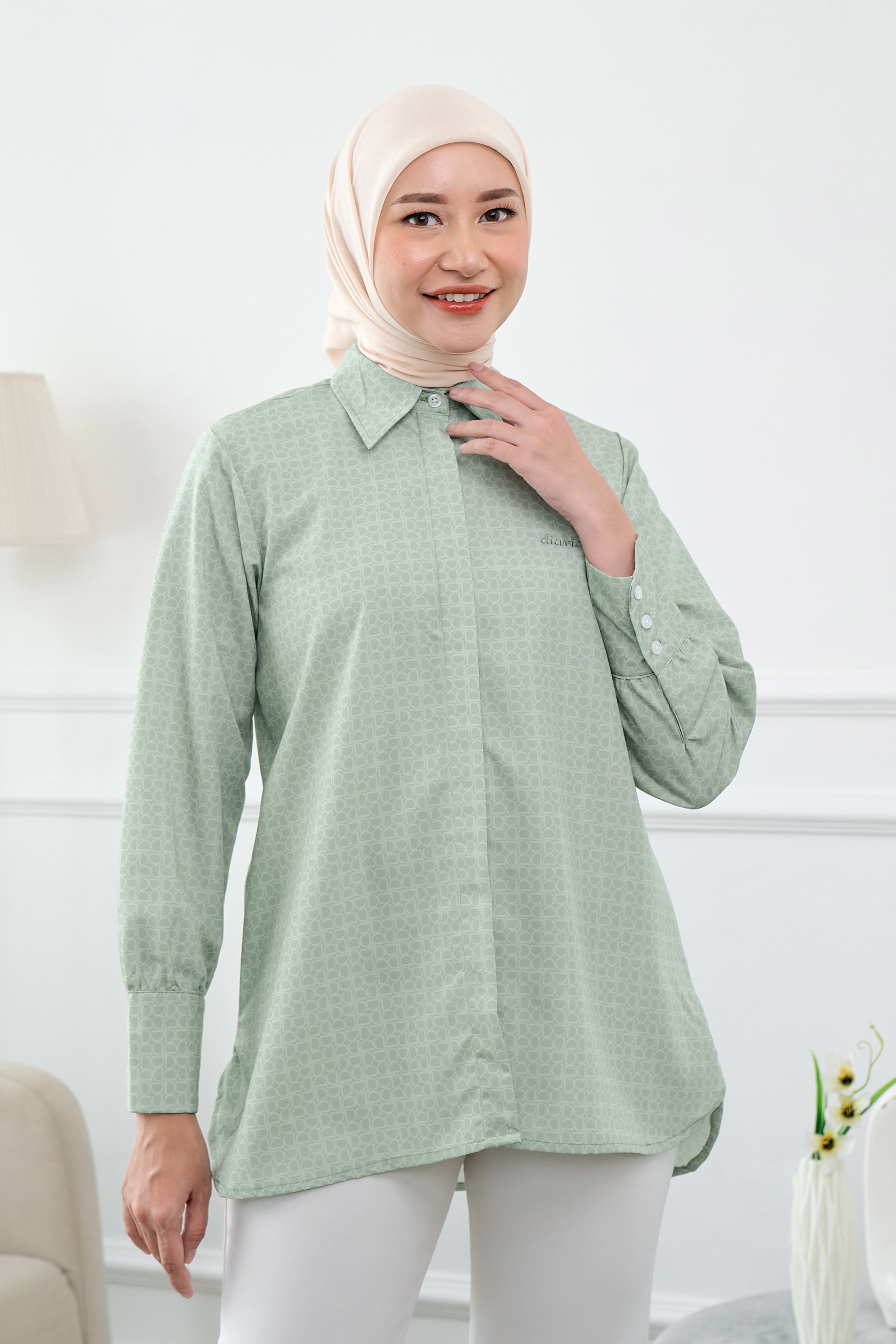 Kemeja Wanita Karina Series