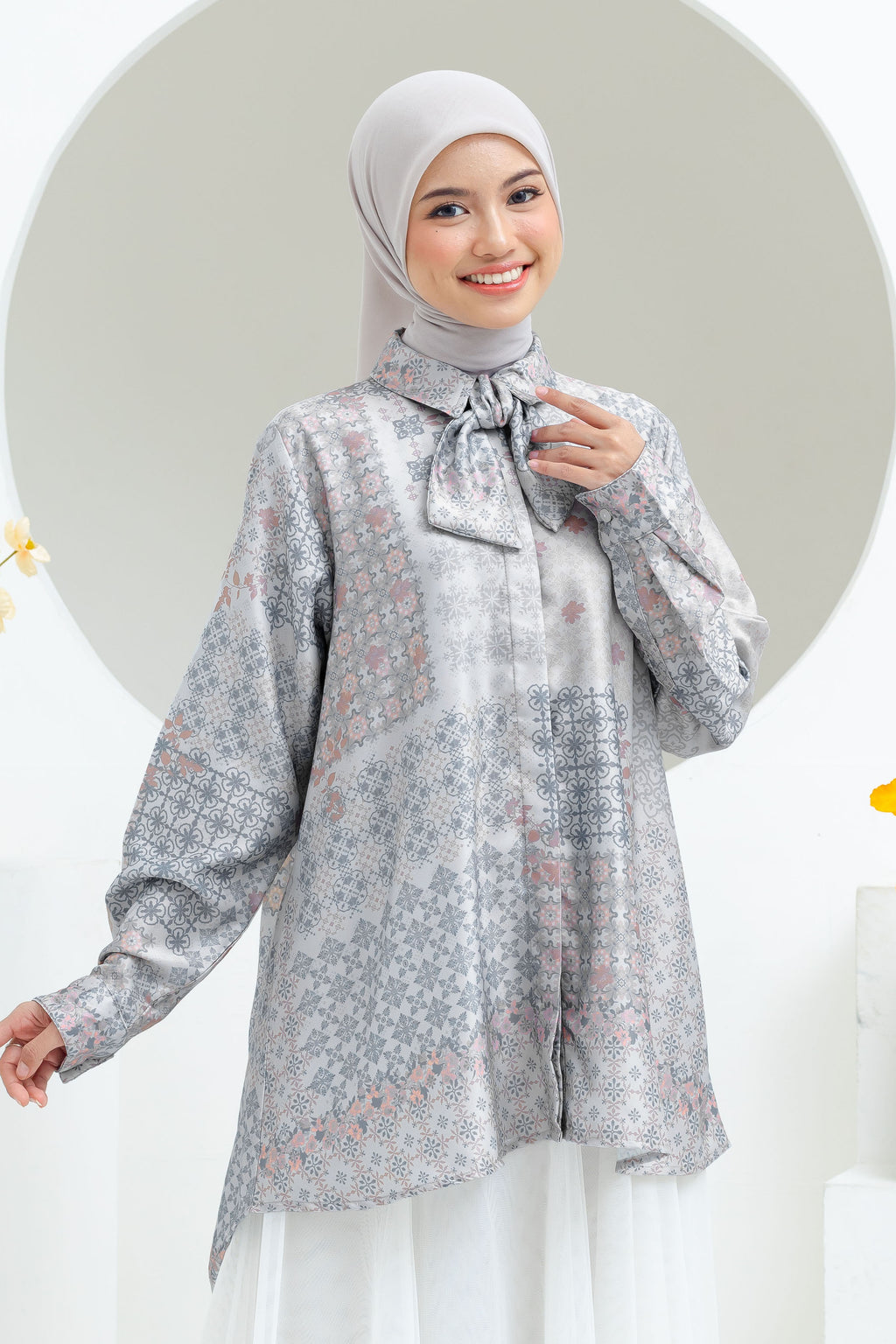 Kemeja Wanita Larissa Series