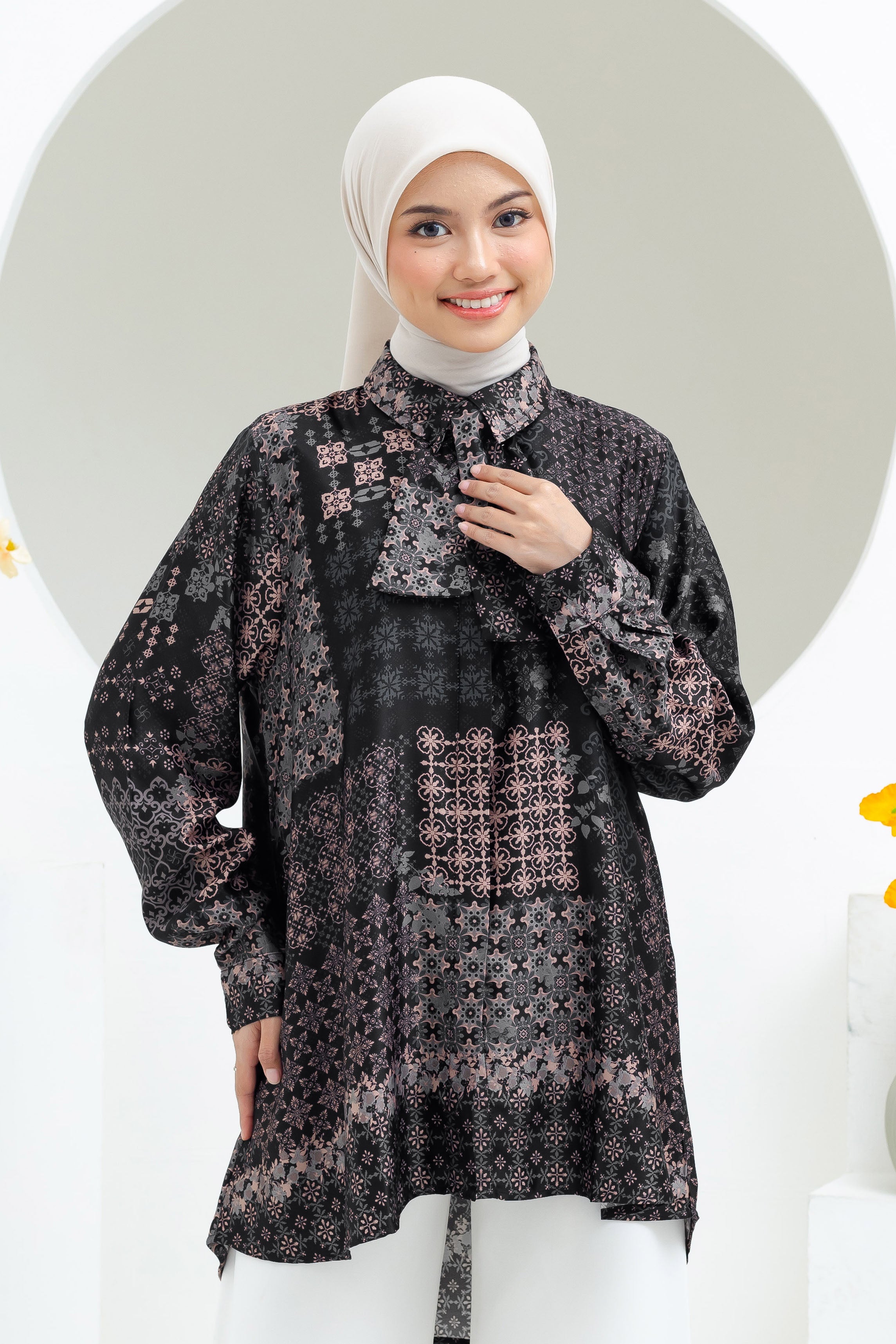 Kemeja Wanita Larissa Series