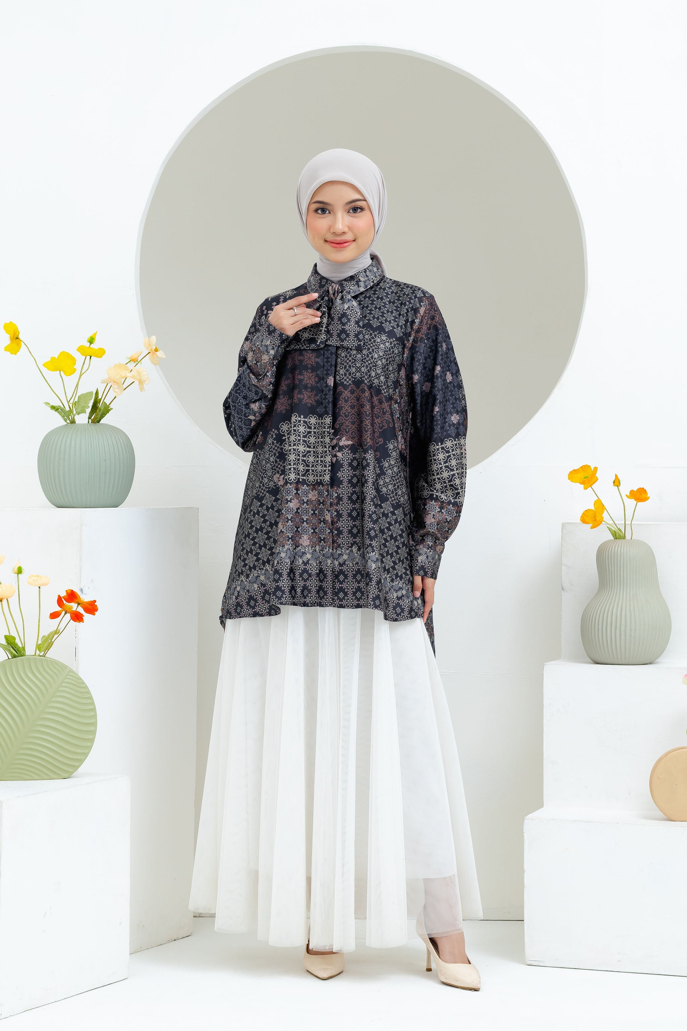 Kemeja Wanita Larissa Series