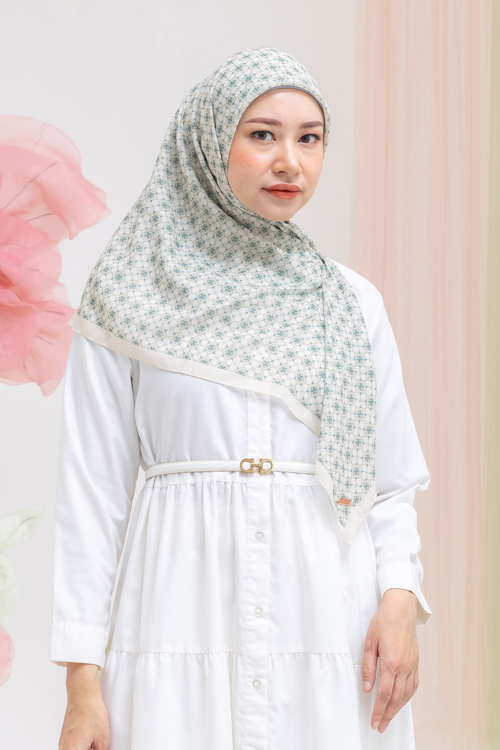 Ultrafine Lily Scarf Kerudung Segi Empat