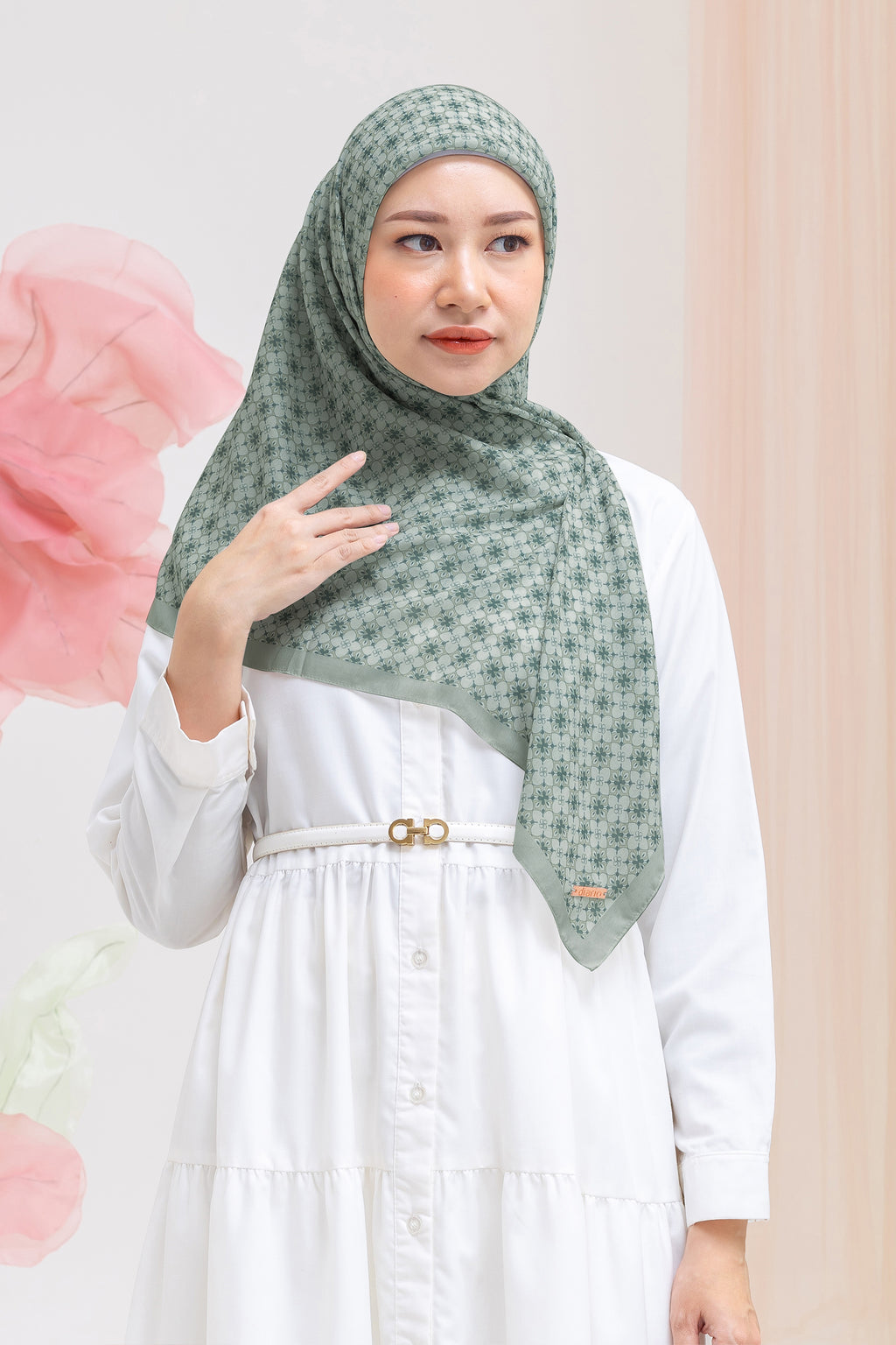 Ultrafine Lily Scarf Kerudung Segi Empat