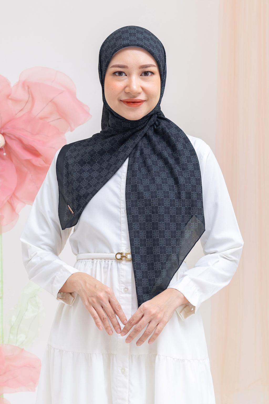 Ultrafine Lily Scarf Kerudung Segi Empat