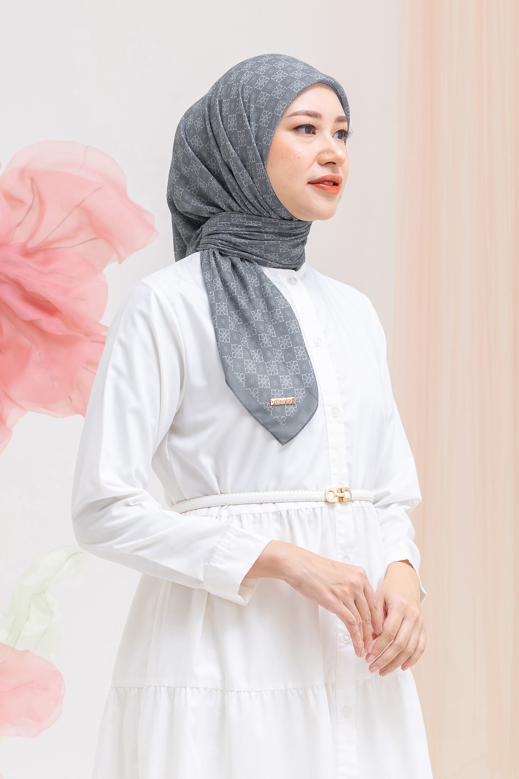 Ultrafine Lily Scarf Kerudung Segi Empat