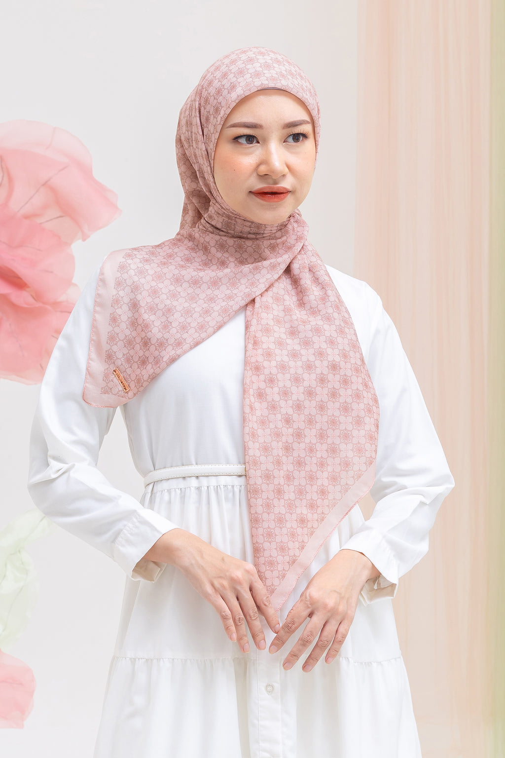 Ultrafine Lily Scarf Kerudung Segi Empat