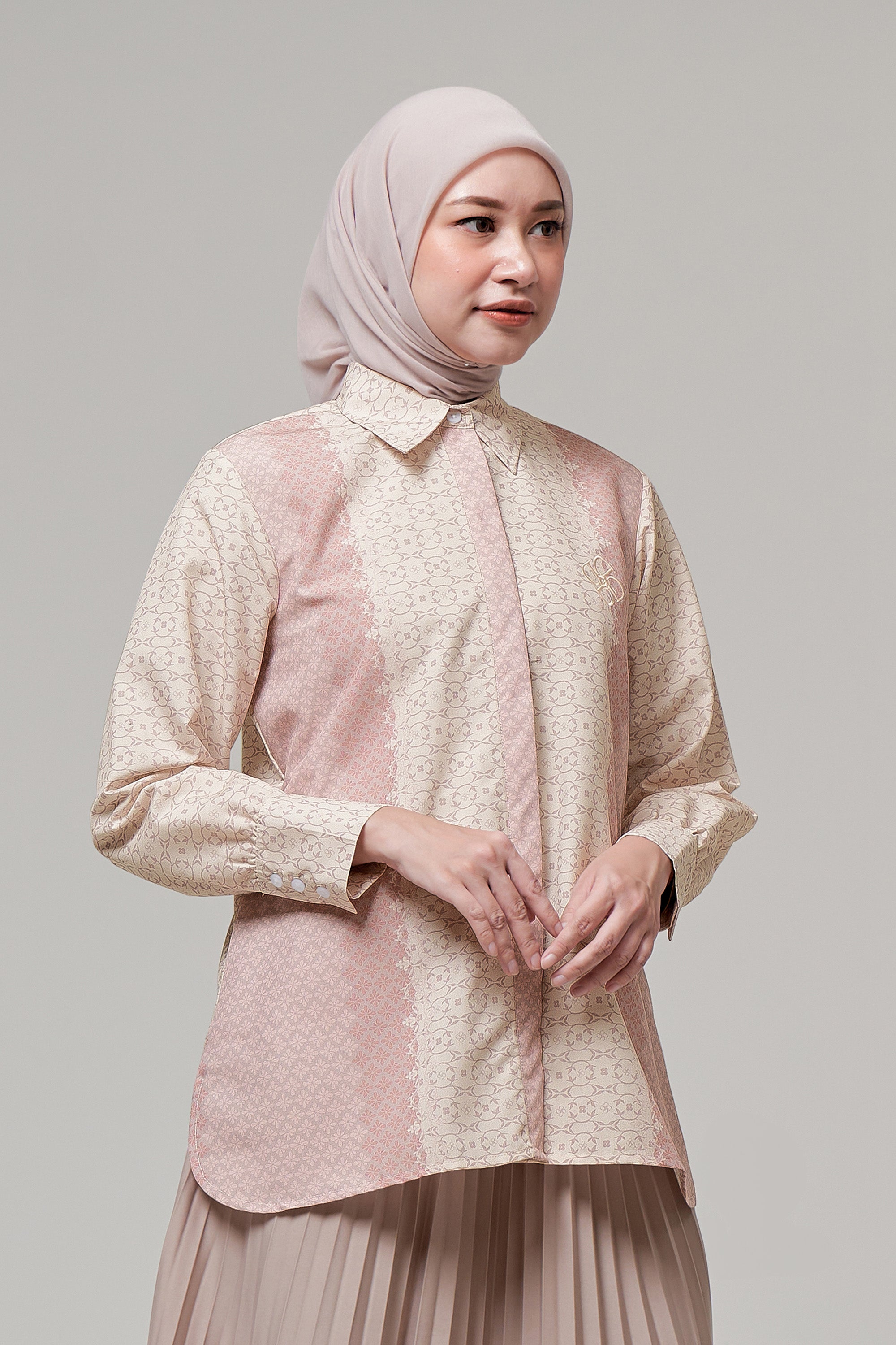 Kemeja Wanita Miranda Series