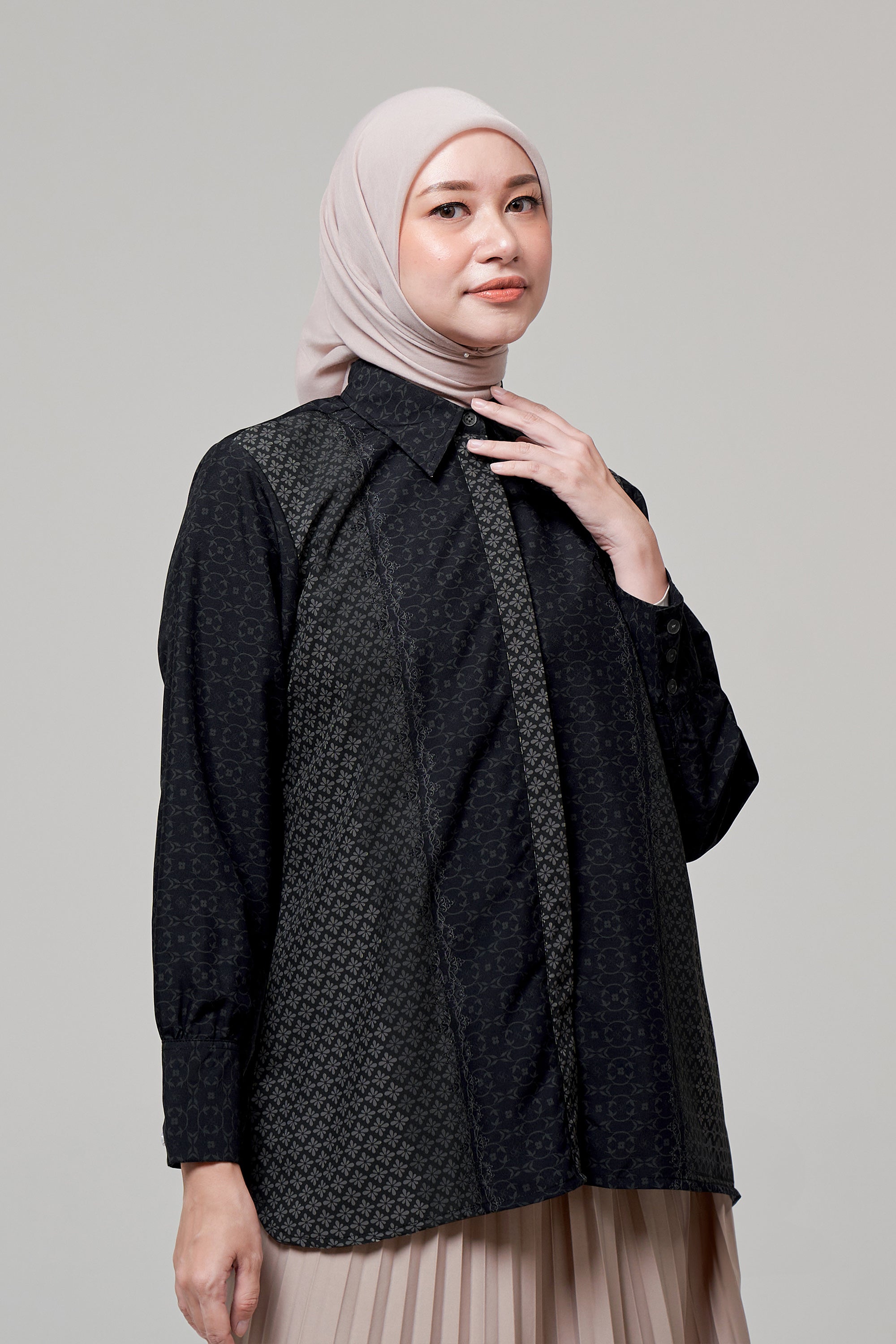 Kemeja Wanita Miranda Series