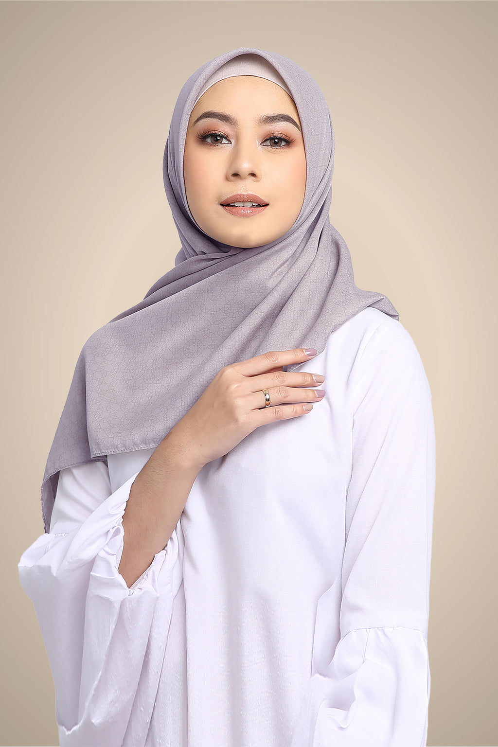 Diario x Nagita Slavina - Ultrafine Travel Series Plain Scarf Kerudung Segi Empat