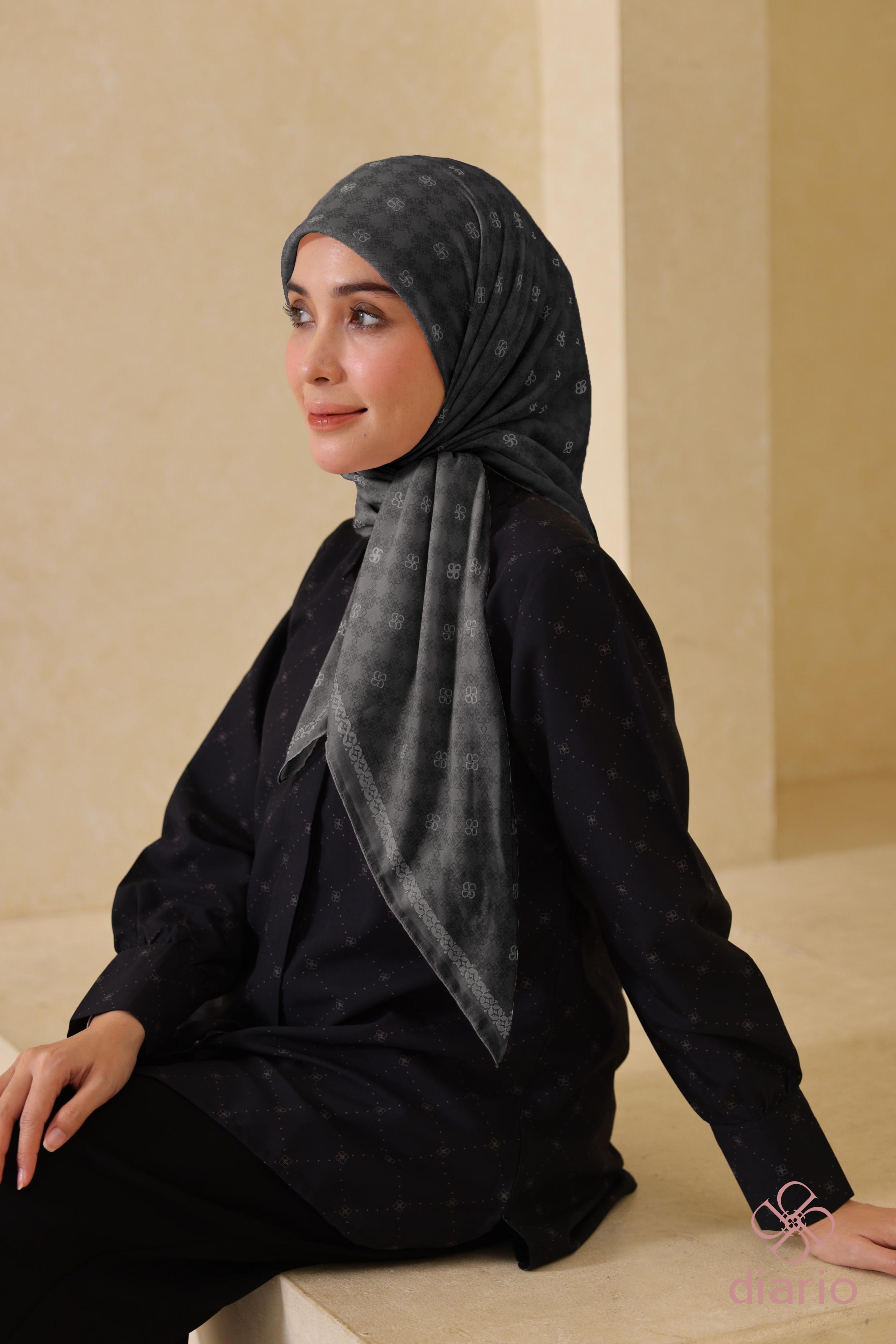 Diario - Ultrafine Najwa Scarf Kerudung Segi Empat