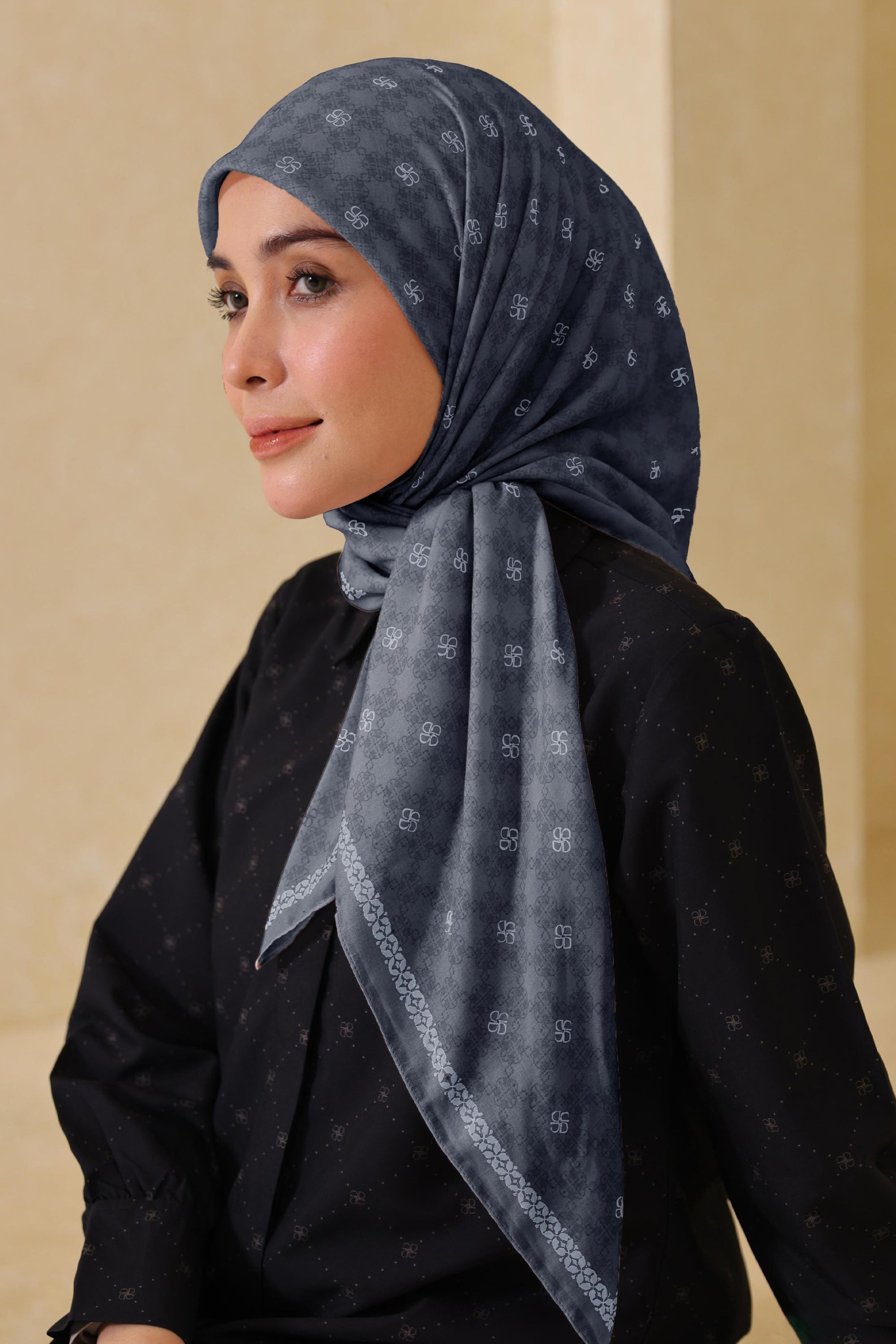 Ultrafine Najwa Scarf Kerudung Segi Empat