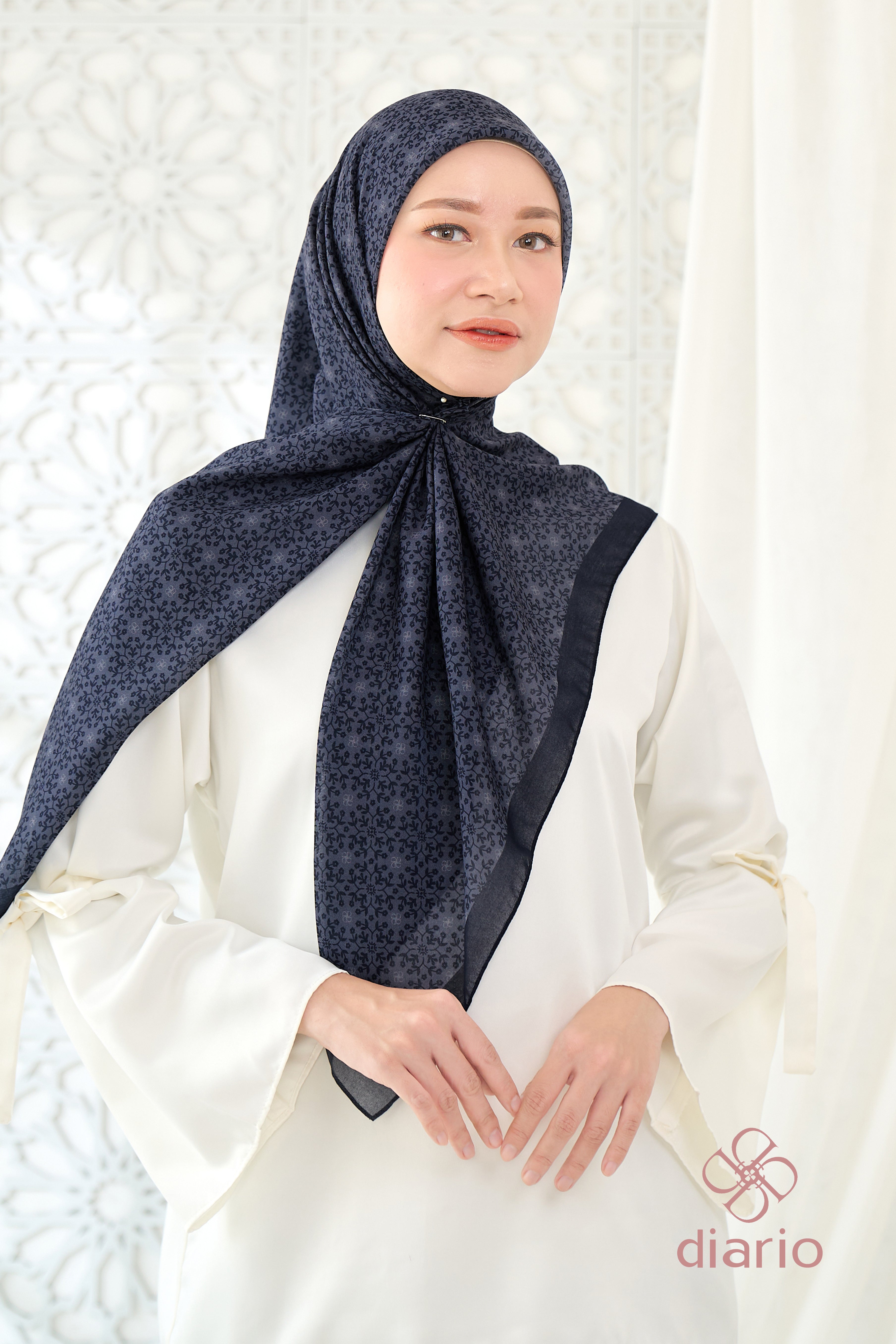 Diario - Ultrafine Naura Scarf Kerudung Segi Empat