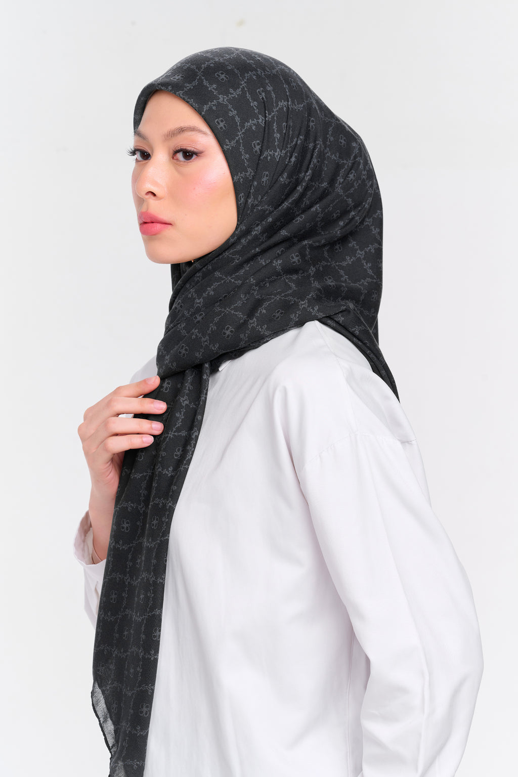 Ultrafine Ileana Scarf Kerudung Segi Empat