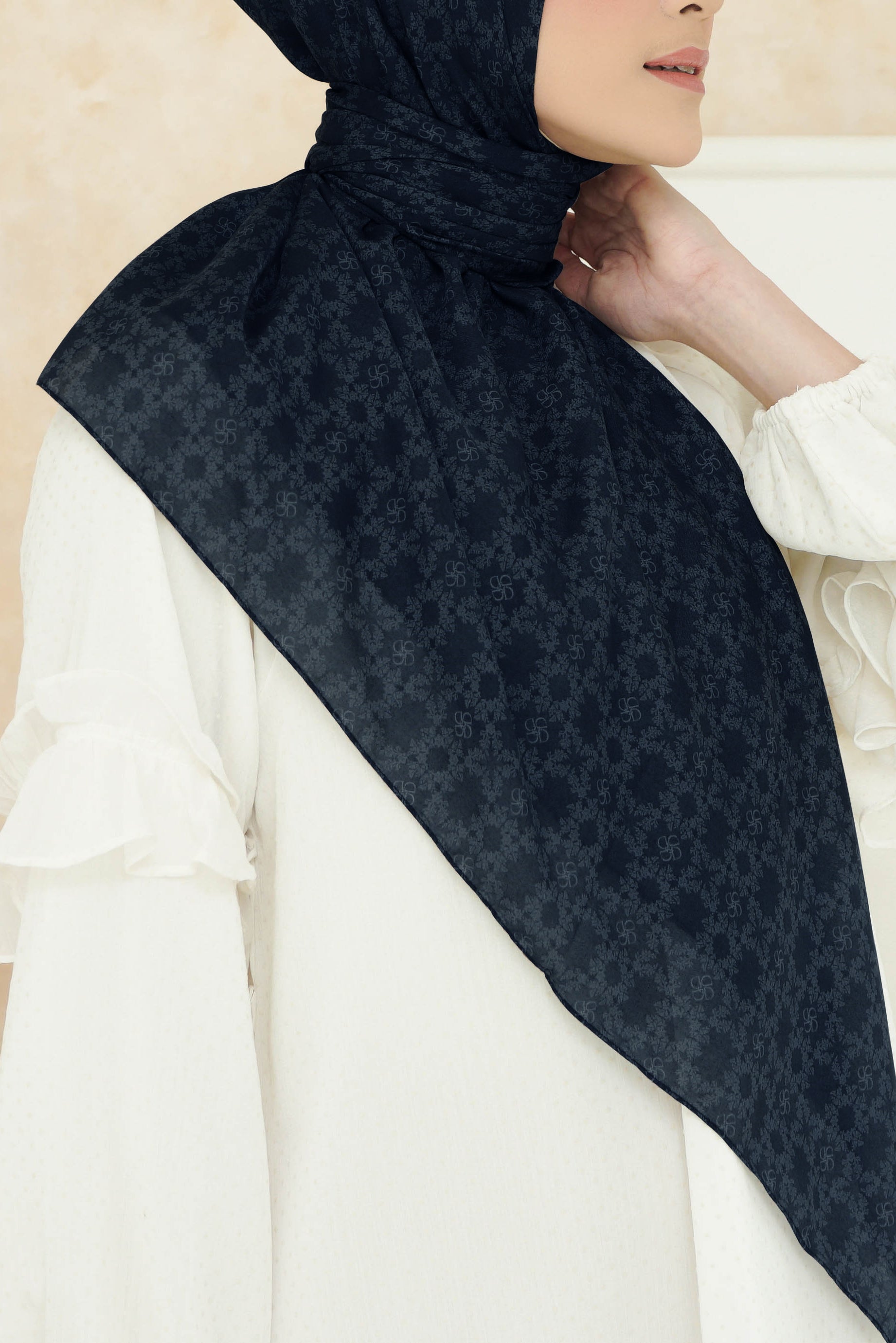 Ultrafine Callista Scarf Kerudung Segi Empat